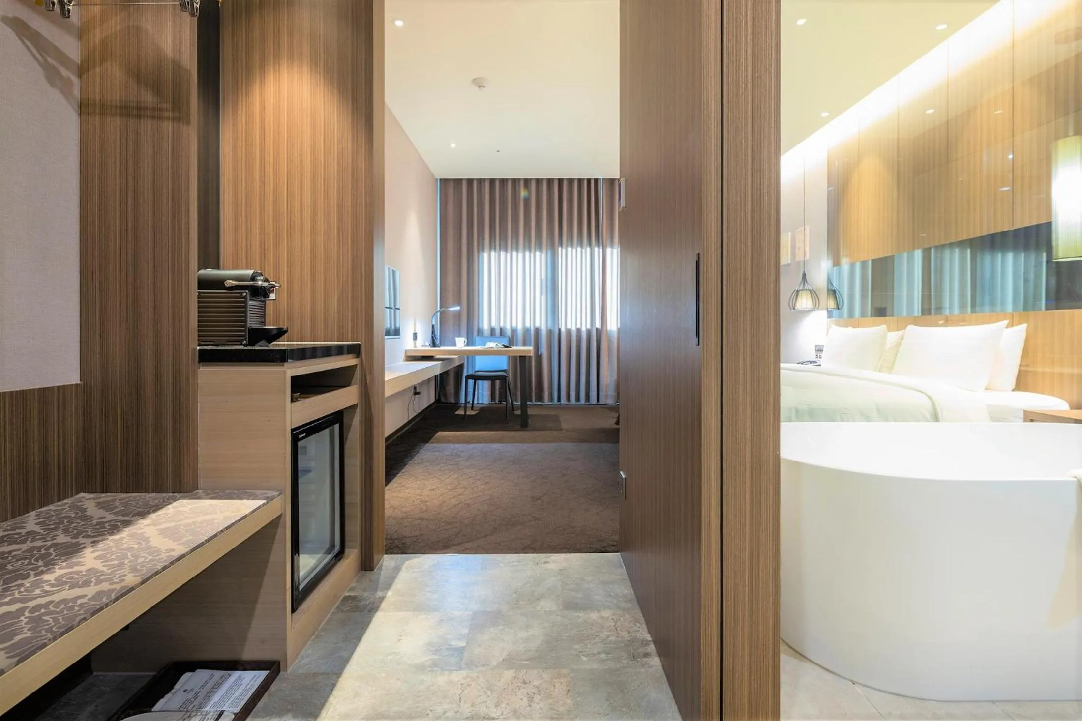 Bedroom, Bed in Hotel Intrendy