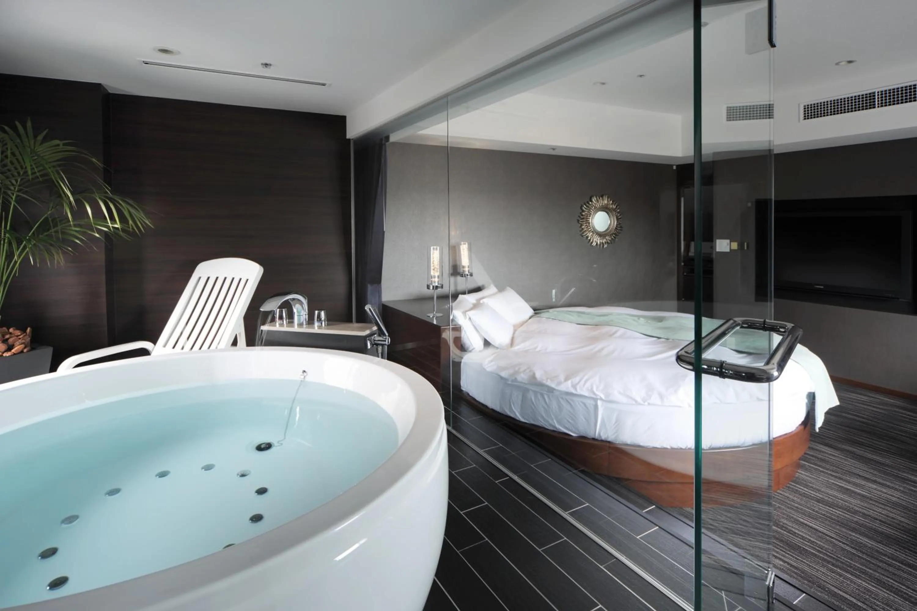 Bath, Bed in Urayasu Brighton Hotel Tokyo Bay
