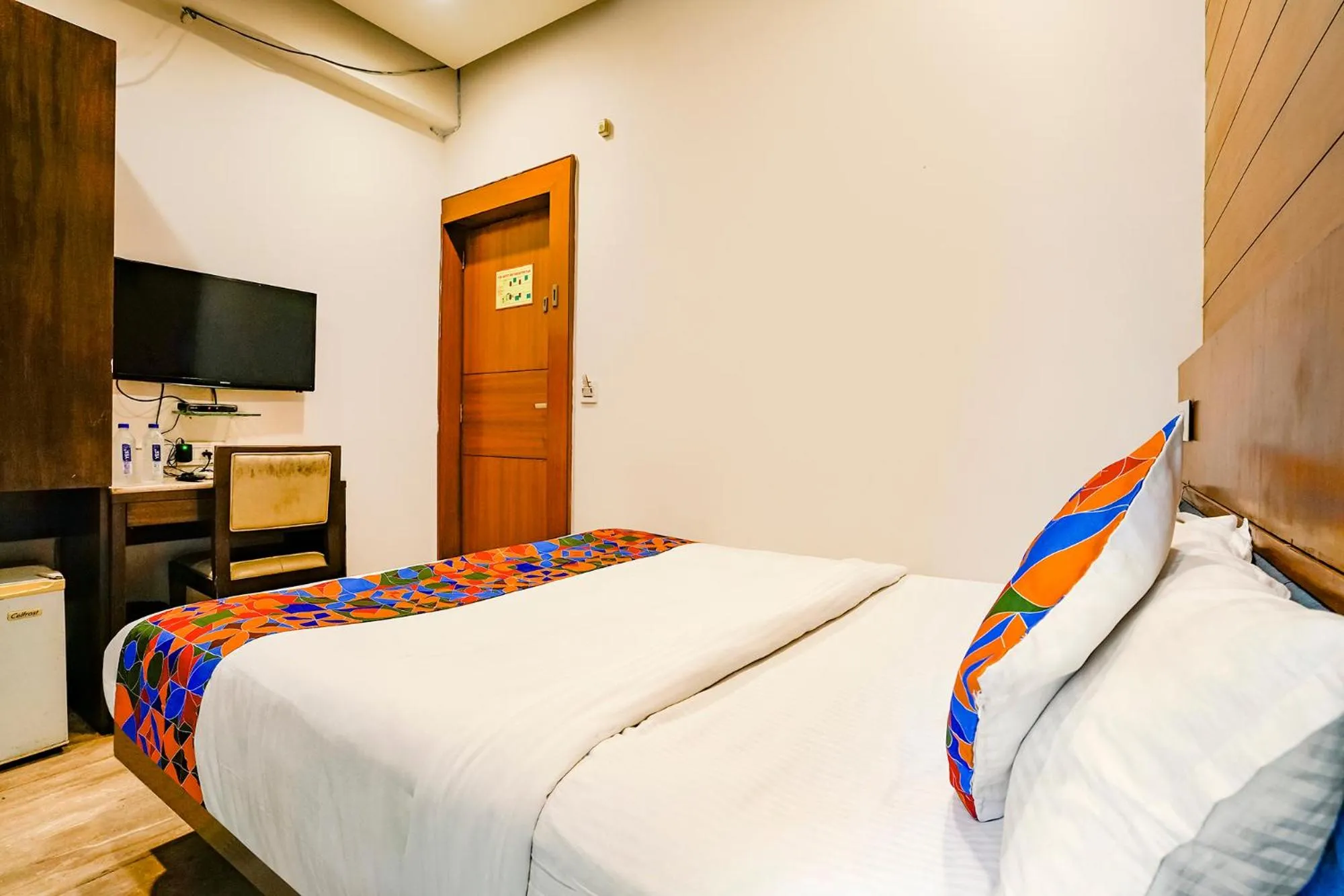 Bed in FabHotel Kyra - Near Airport Road