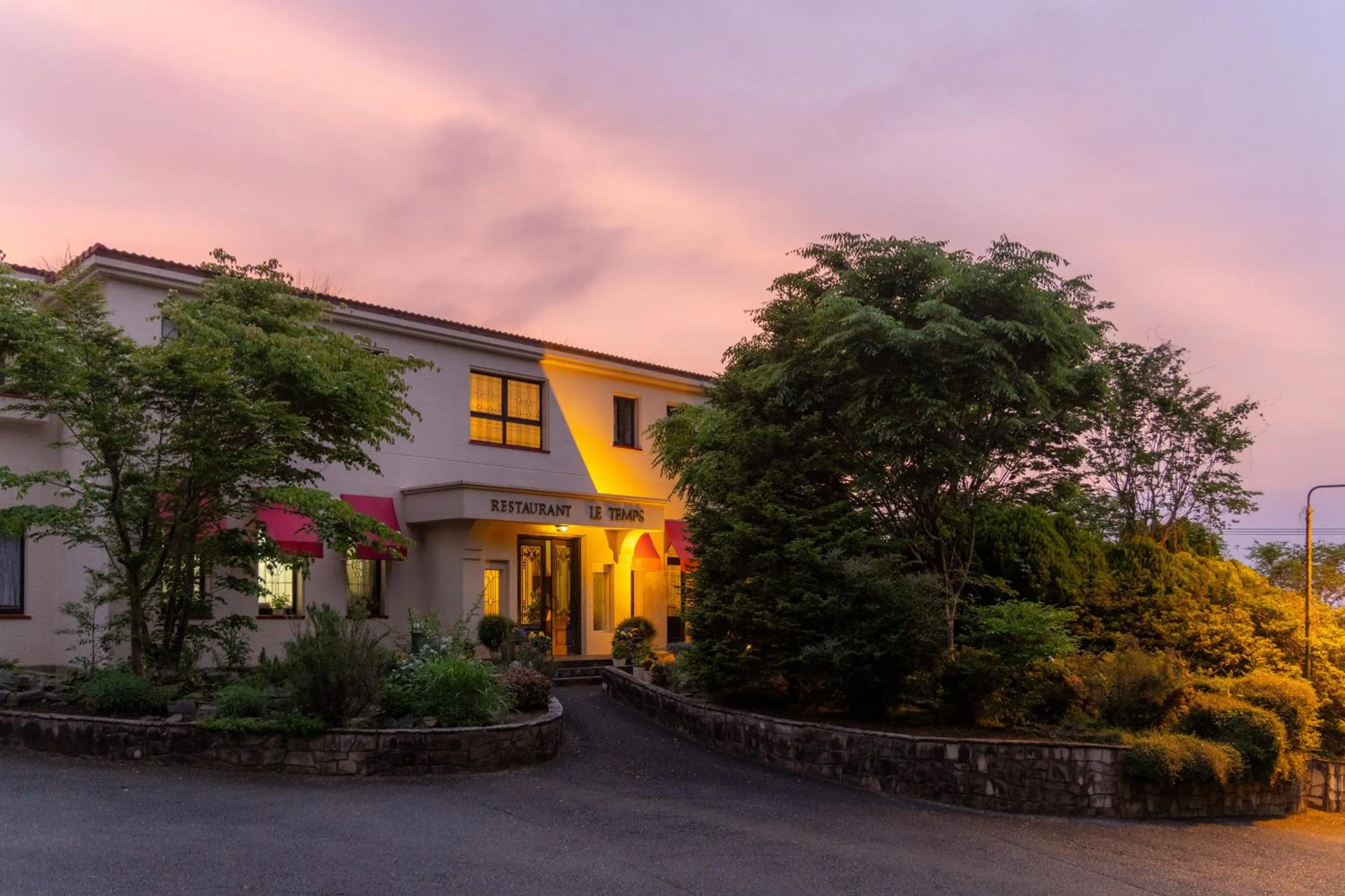 Property building in Auberge Le Temps