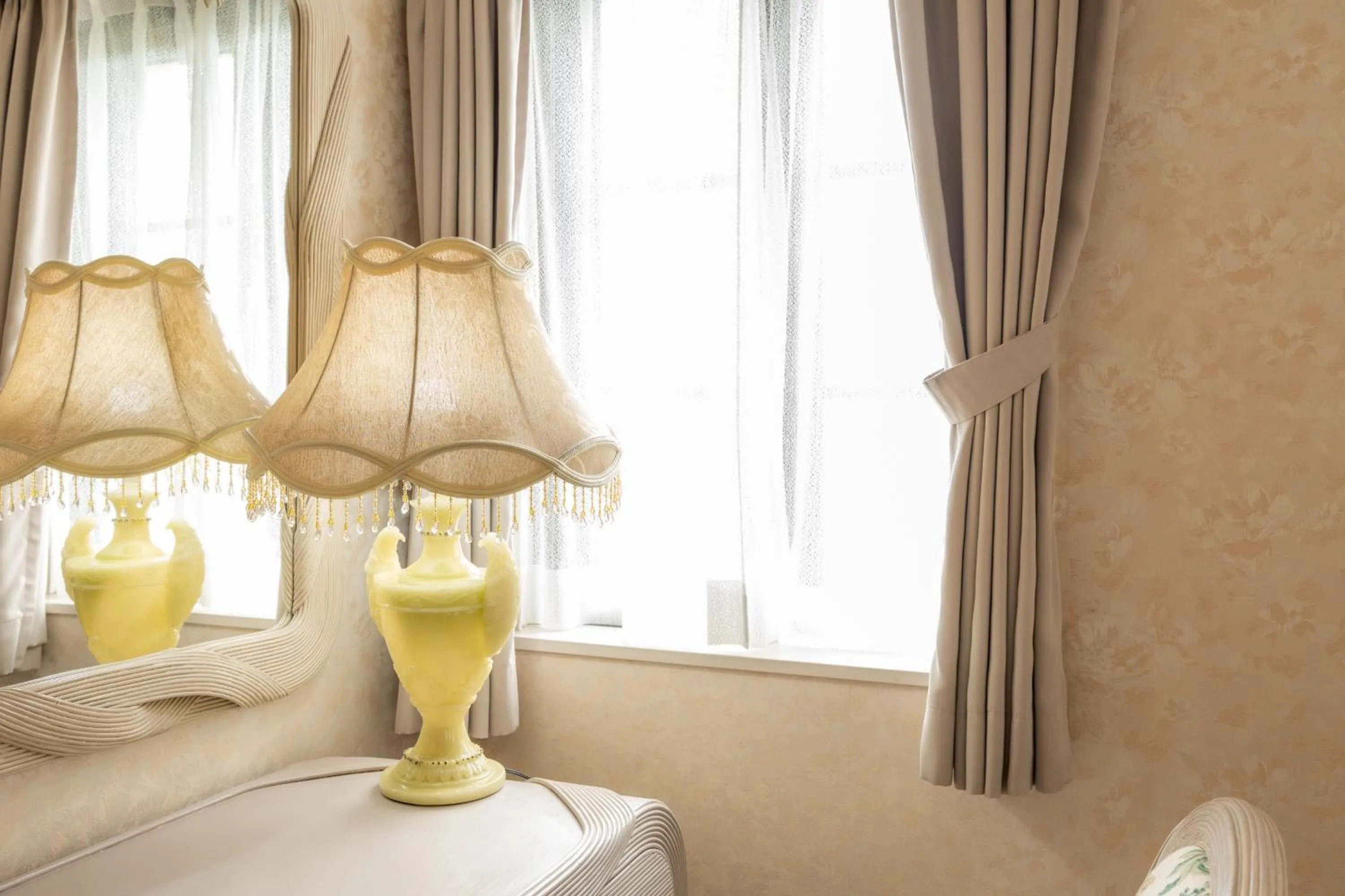 Photo of the whole room, Bed in Auberge Le Temps