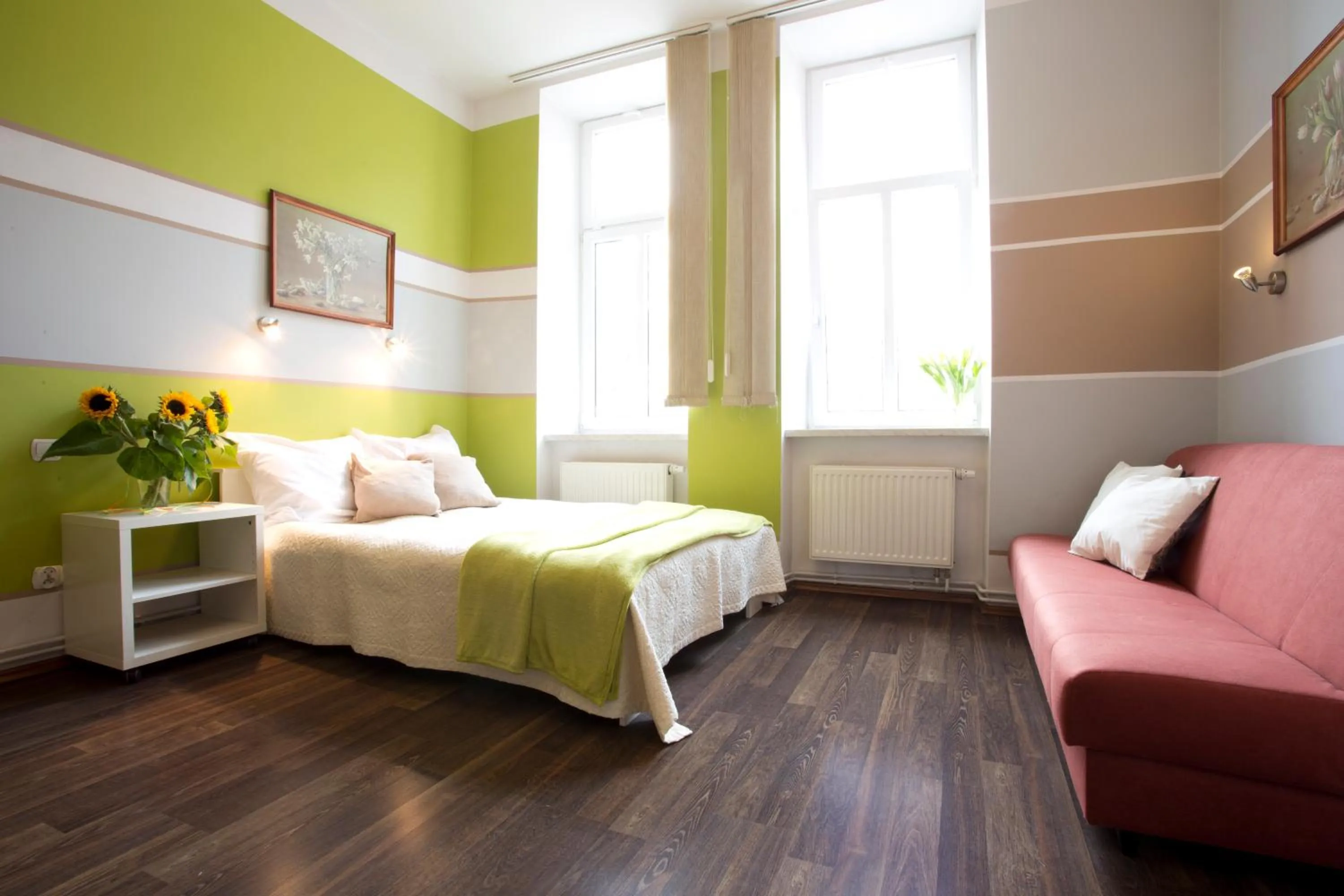 Day, Bed in Krakow Townhouse