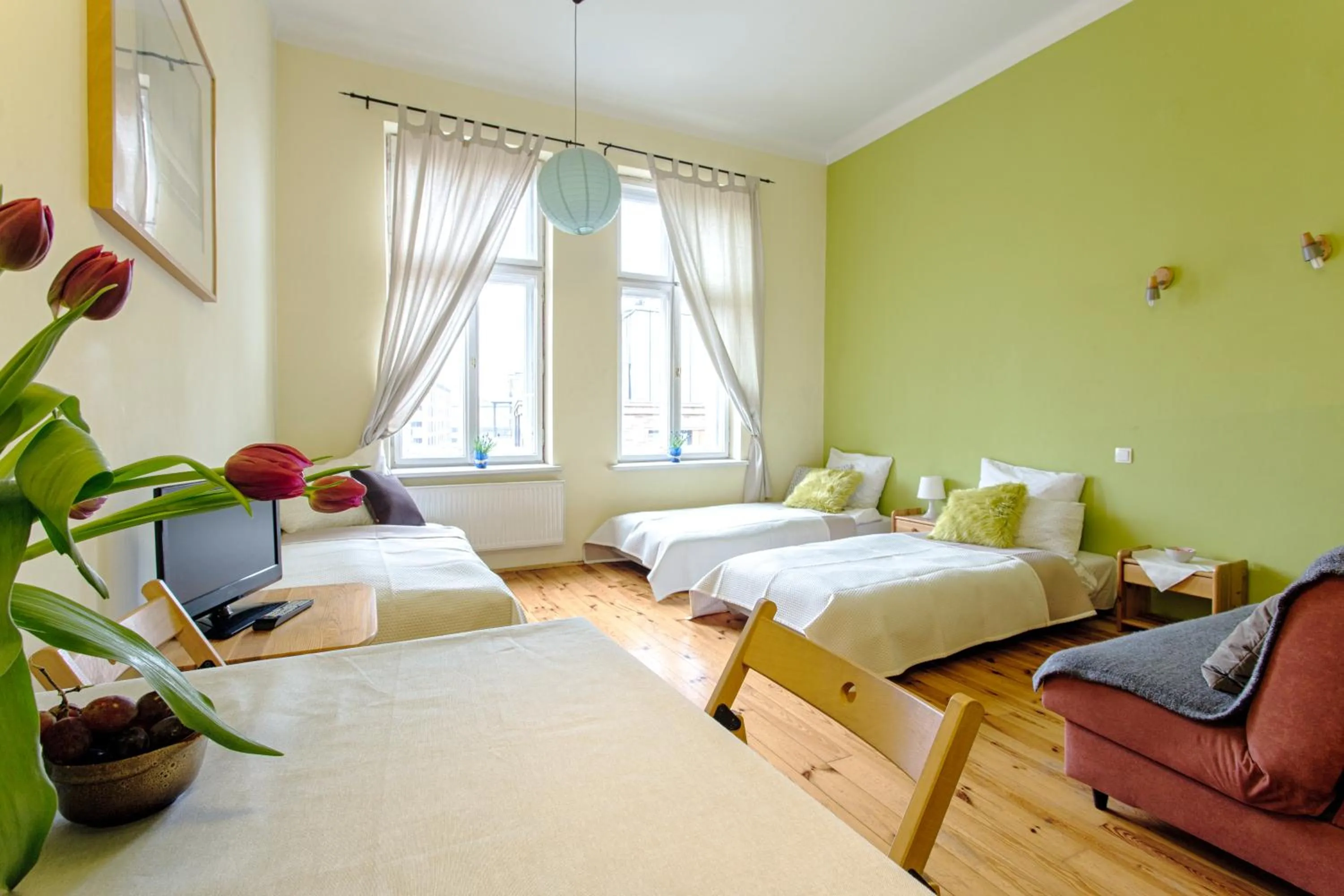 Dining area, Bed in Krakow Townhouse