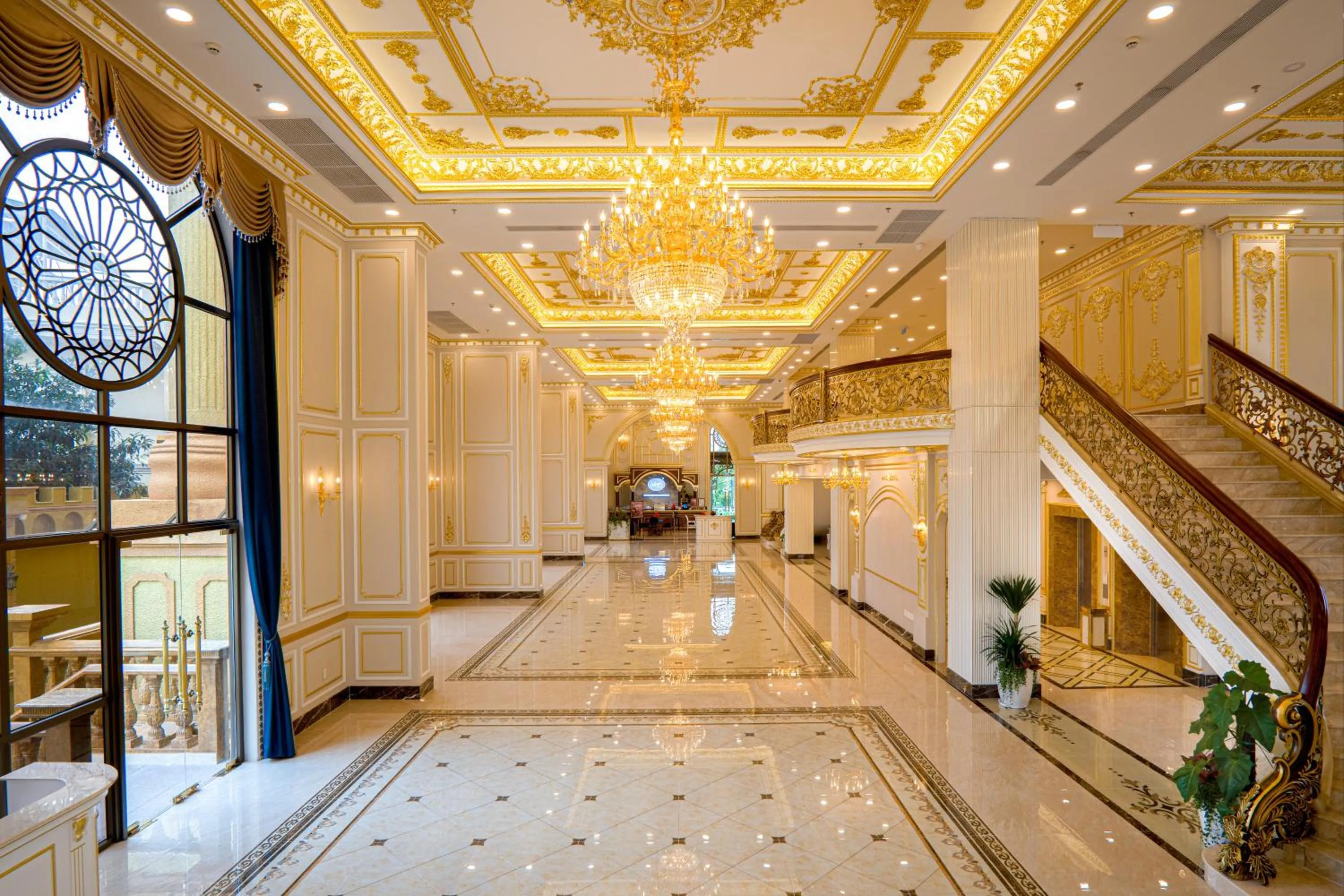 Lobby or reception in LaChateau