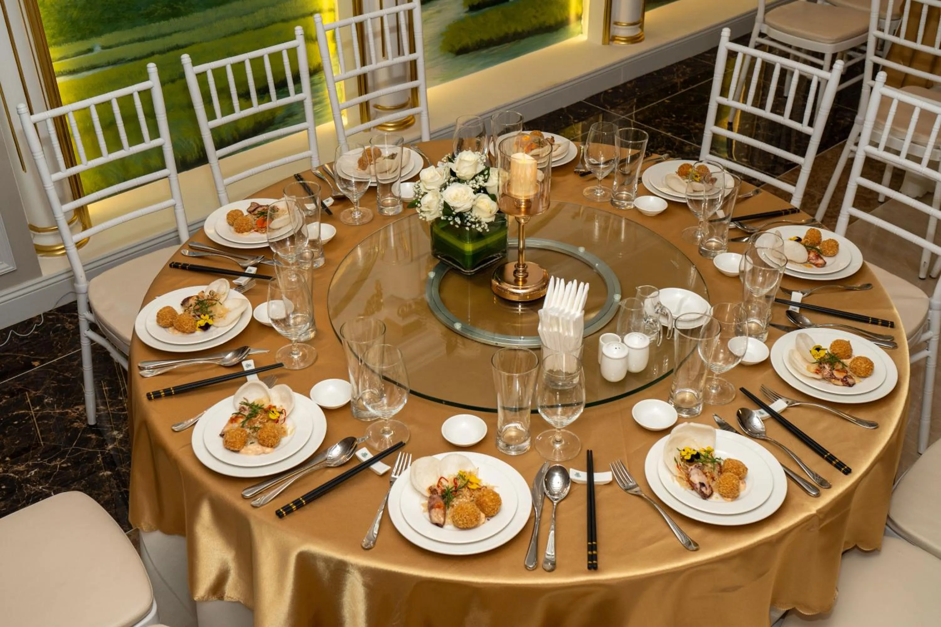 Restaurant/places to eat in LaChateau