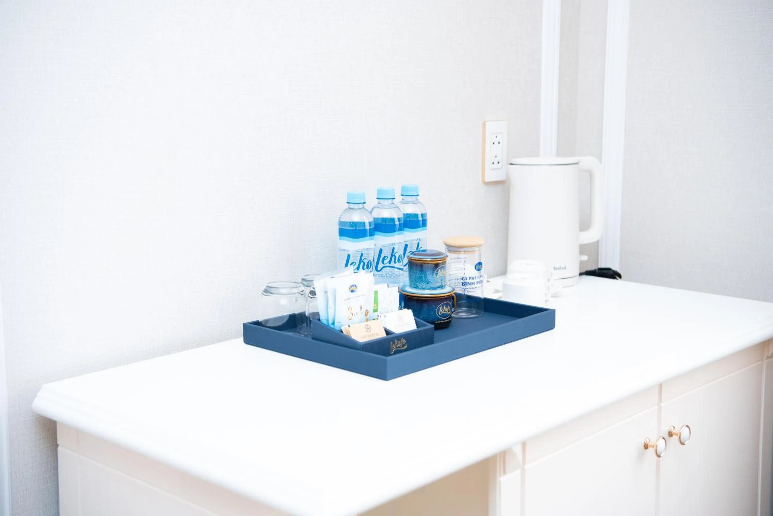 Coffee/tea facilities in LaChateau