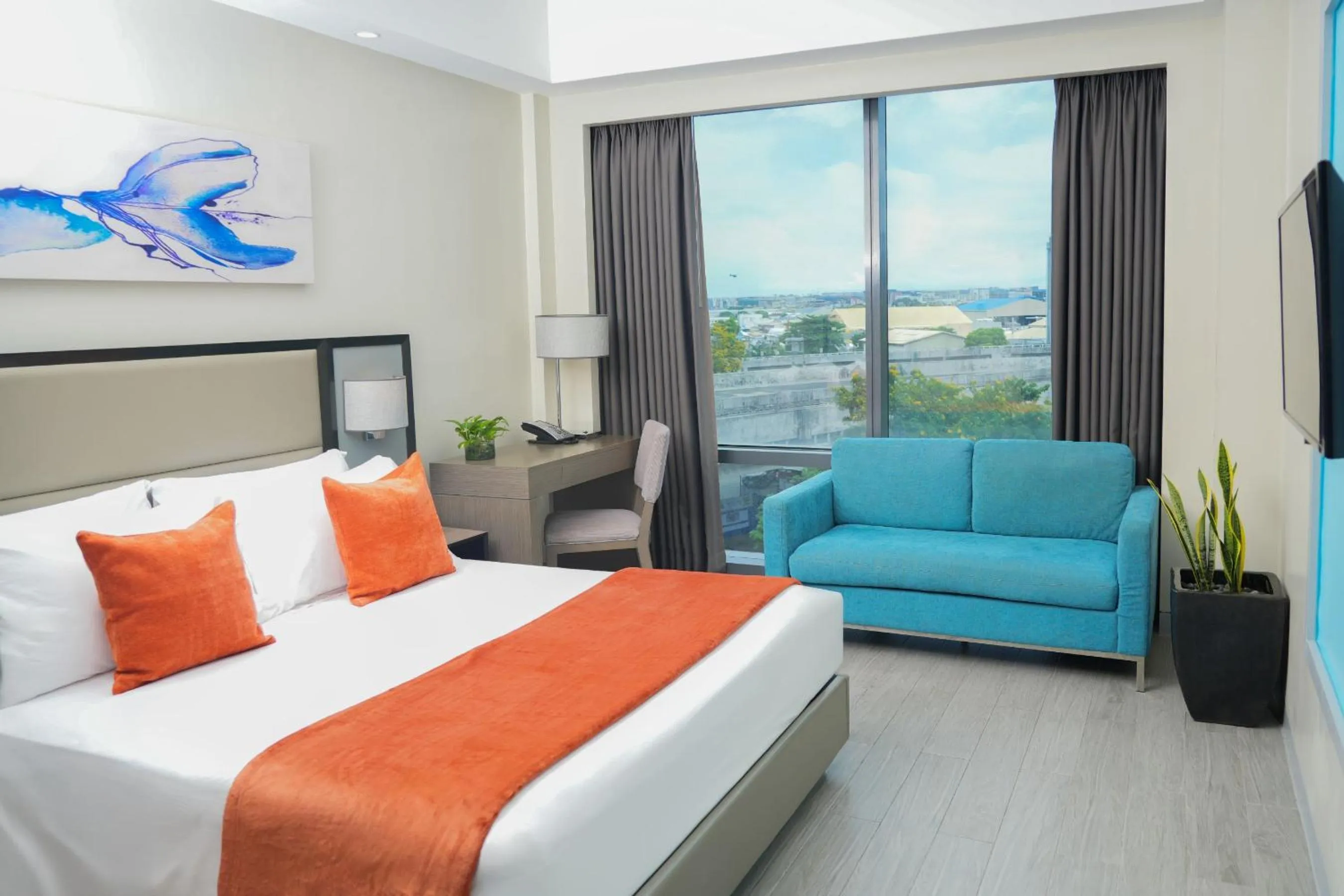 Bed in Stay Across NAIA Terminal 3 in Newport City