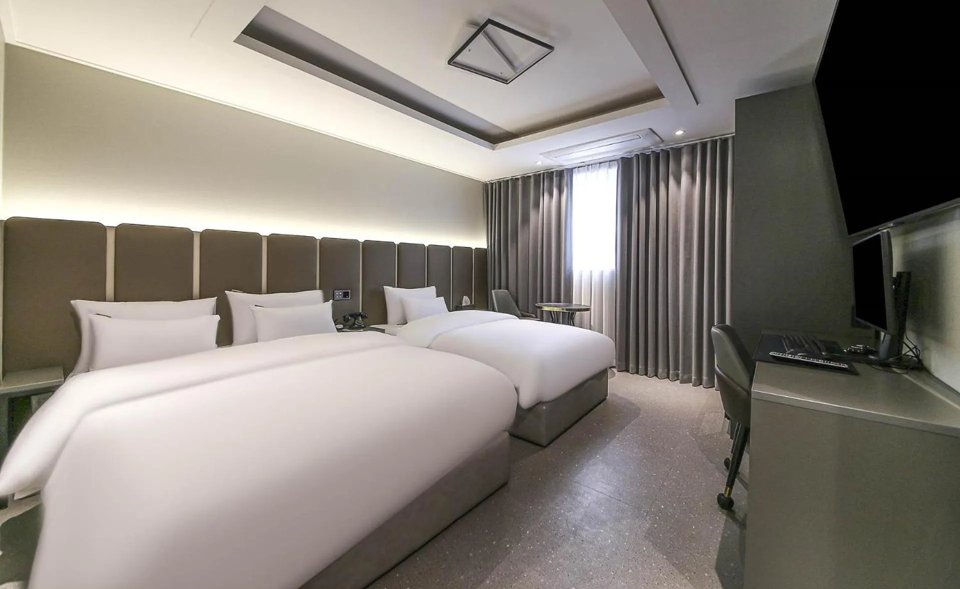 Bed in Chungju Browndot Cityhall