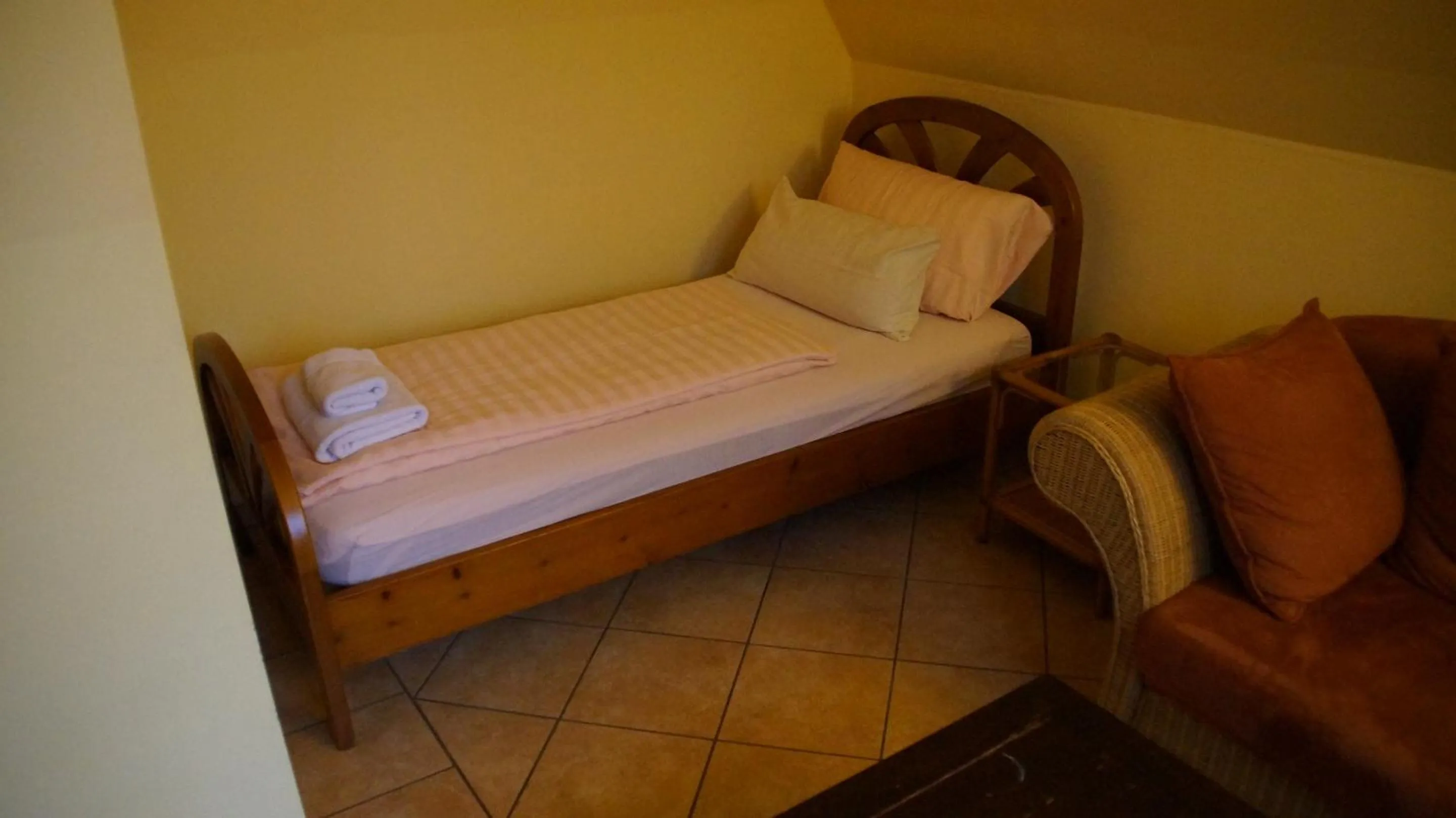 Bedroom, Bed in Gästehaus am Wasserturm