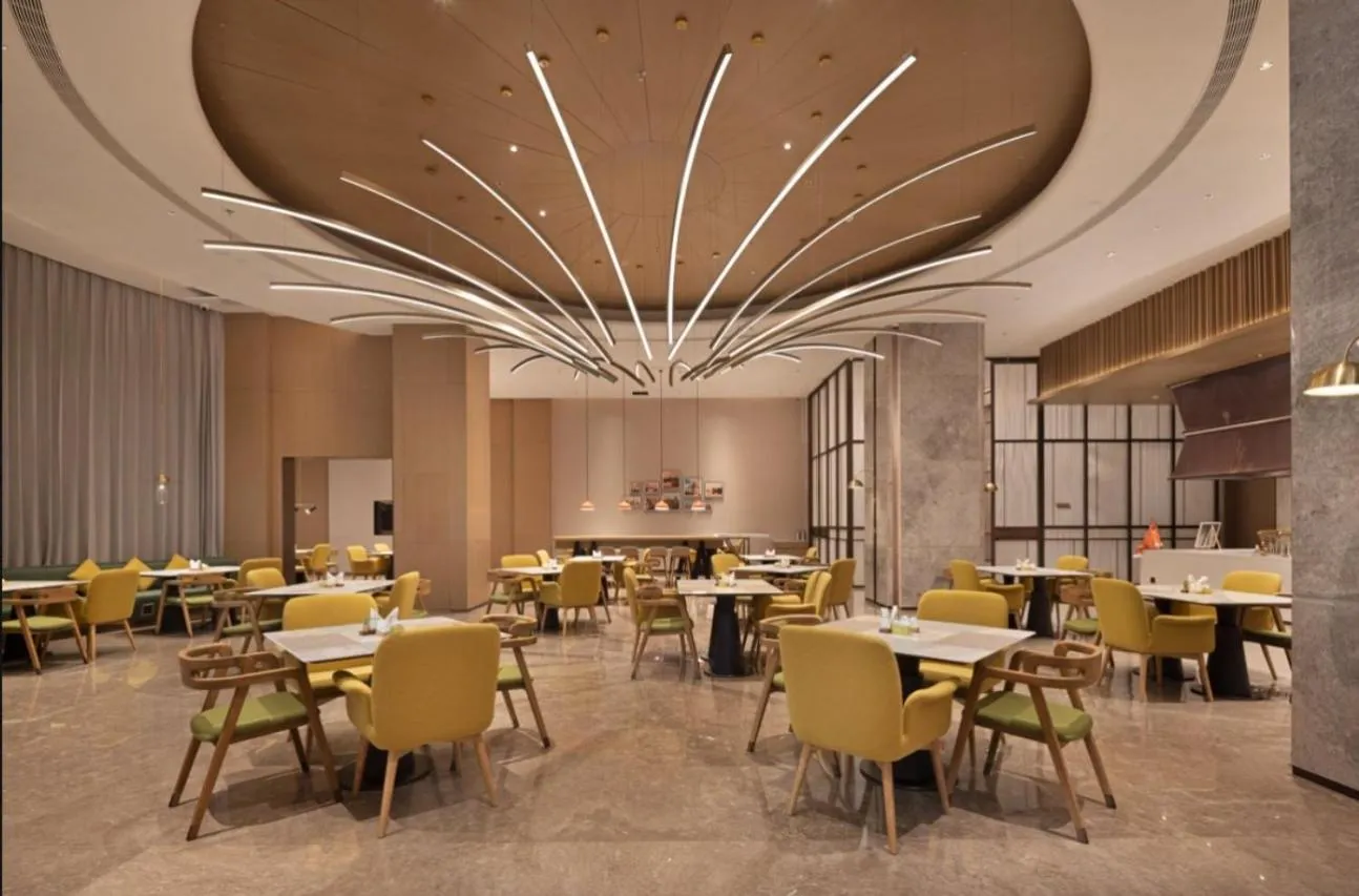 Restaurant/places to eat in Home2 Suite by Hilton Nantong Vientiane City