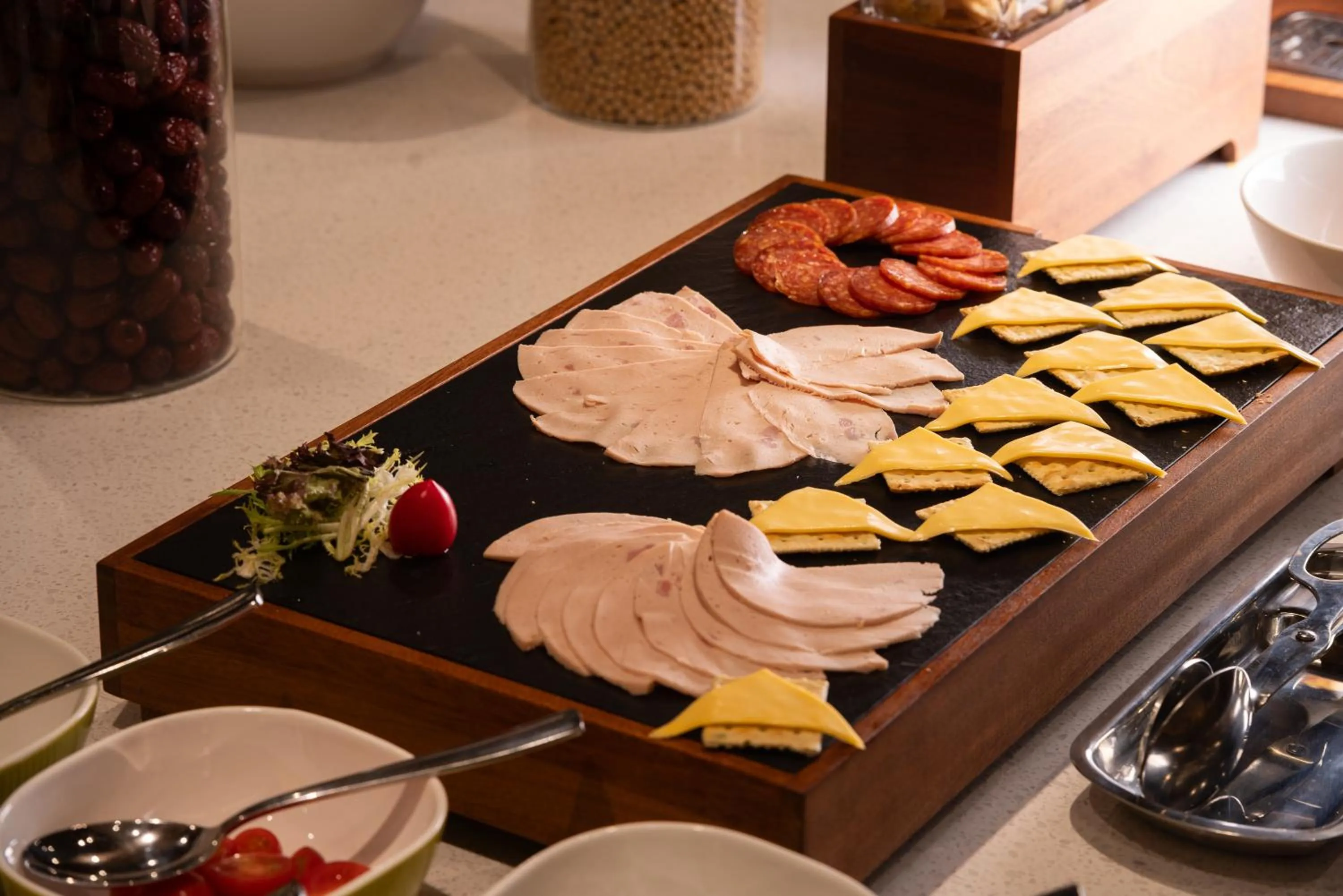 Restaurant/places to eat in Home2 Suite by Hilton Nantong Vientiane City