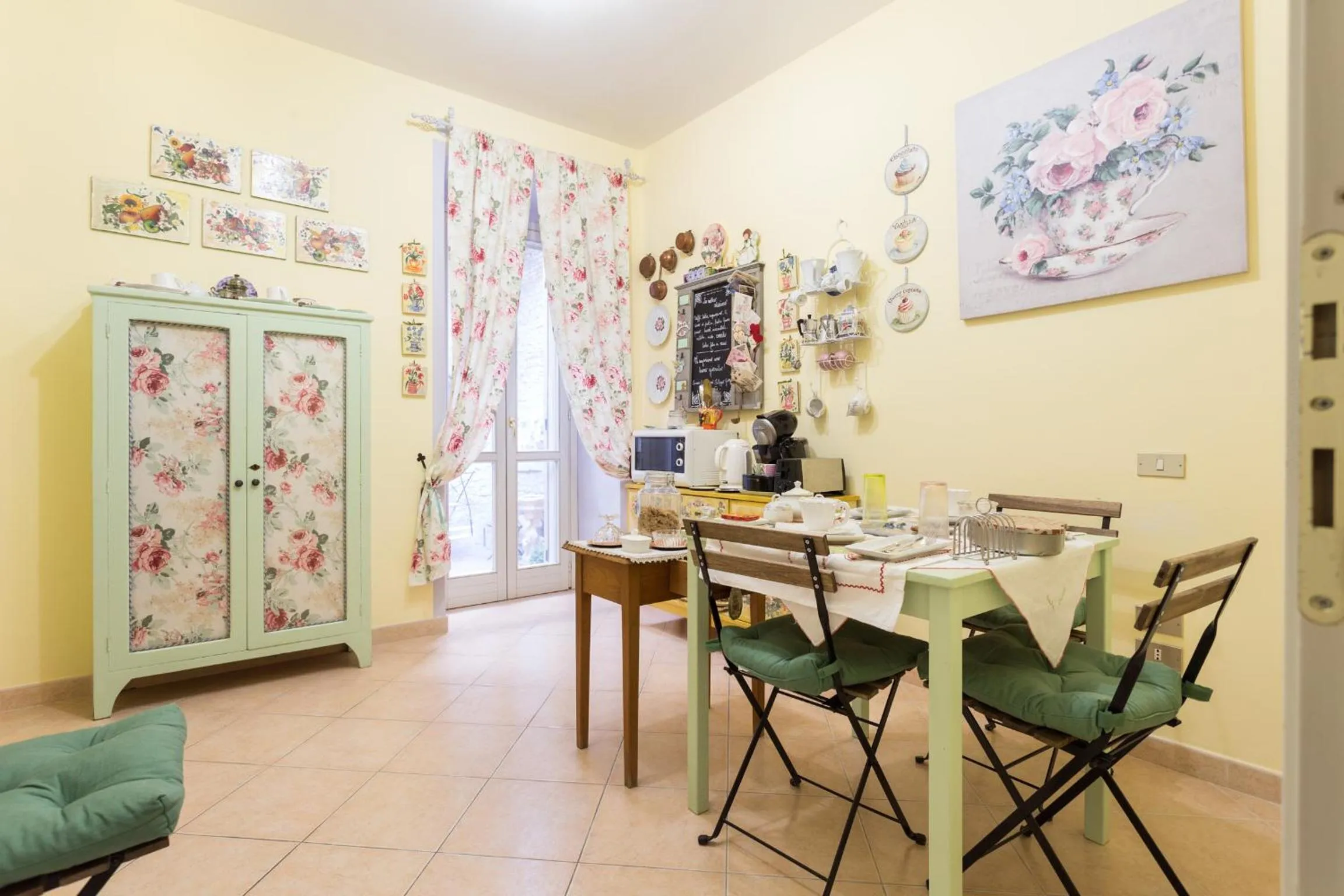 Italian breakfast in Bed and Breakfast Sognando Te