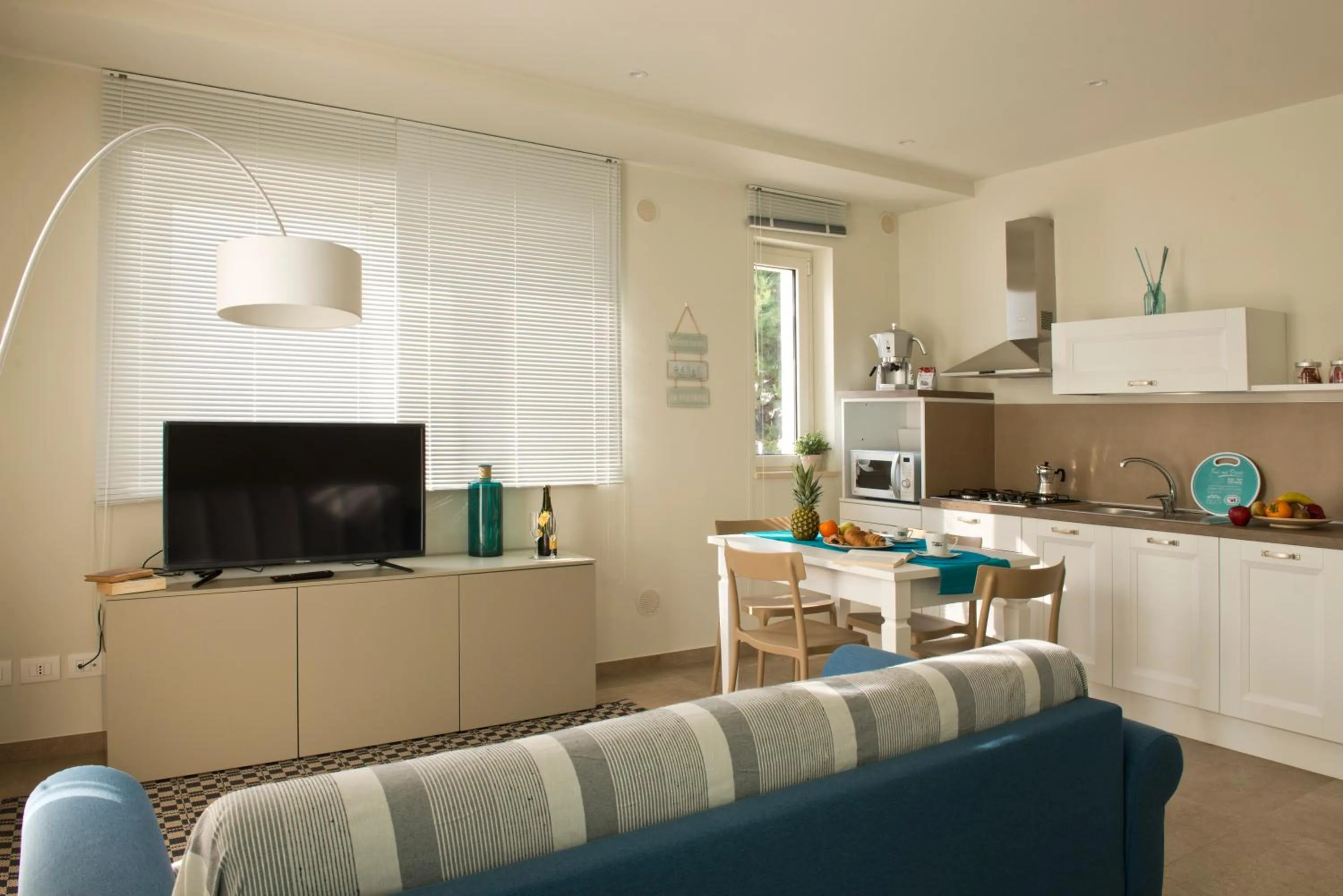 Kitchen or kitchenette in Vilu Suite Mare