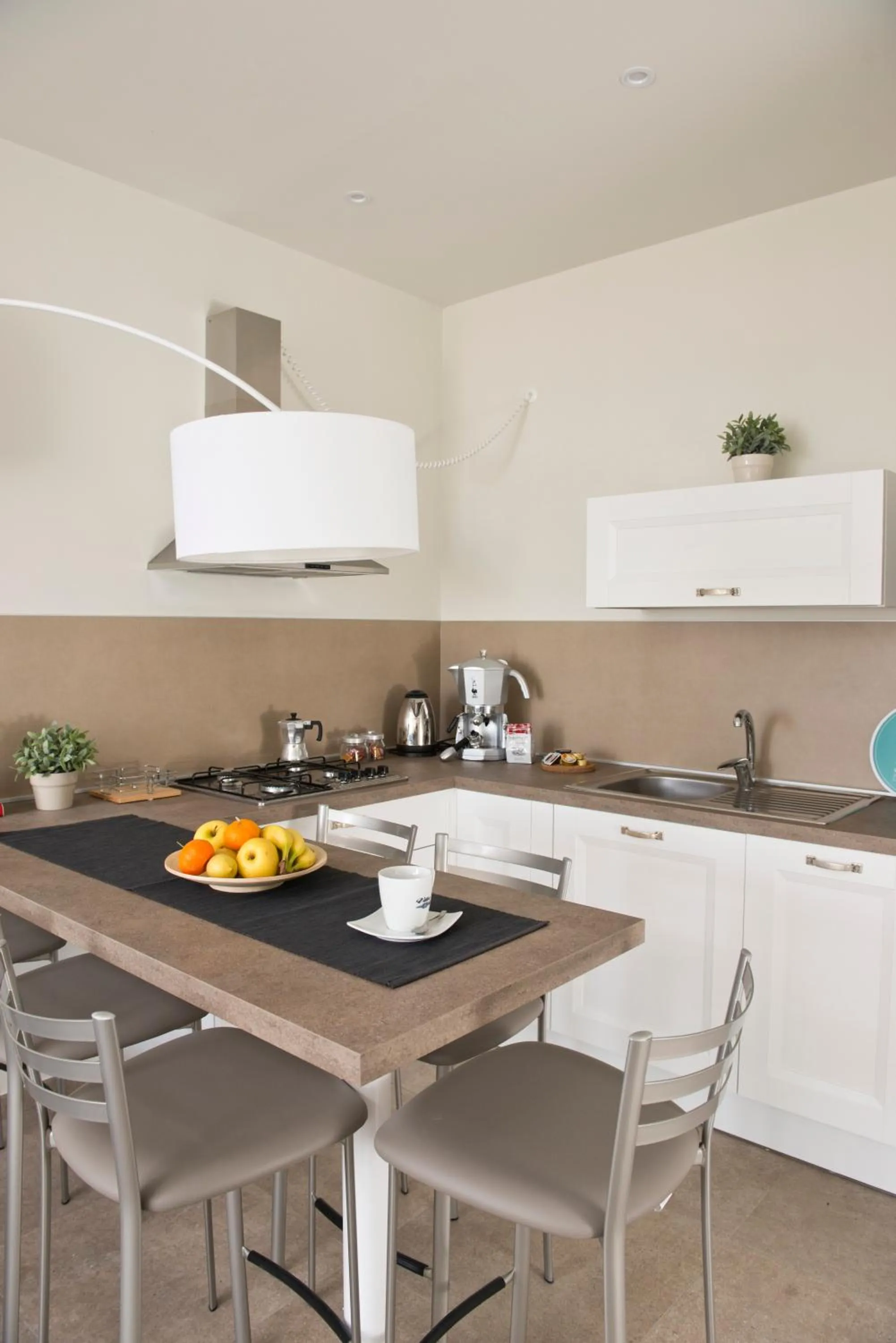 Kitchen or kitchenette in Vilu Suite Mare