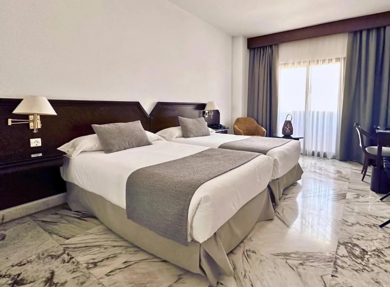 Bed in Hotel Turia Valencia