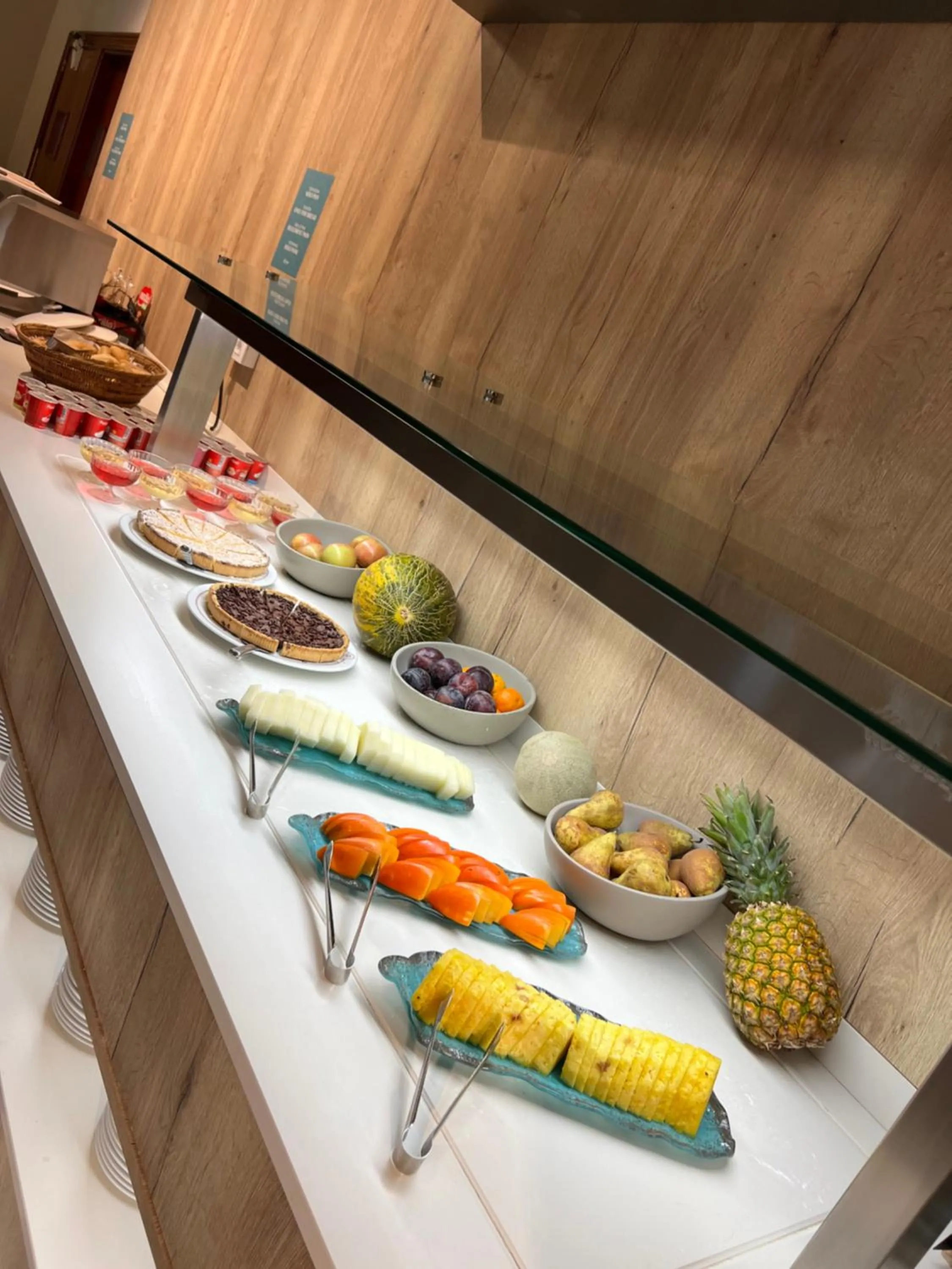 Food and drinks in Hotel Turia Valencia