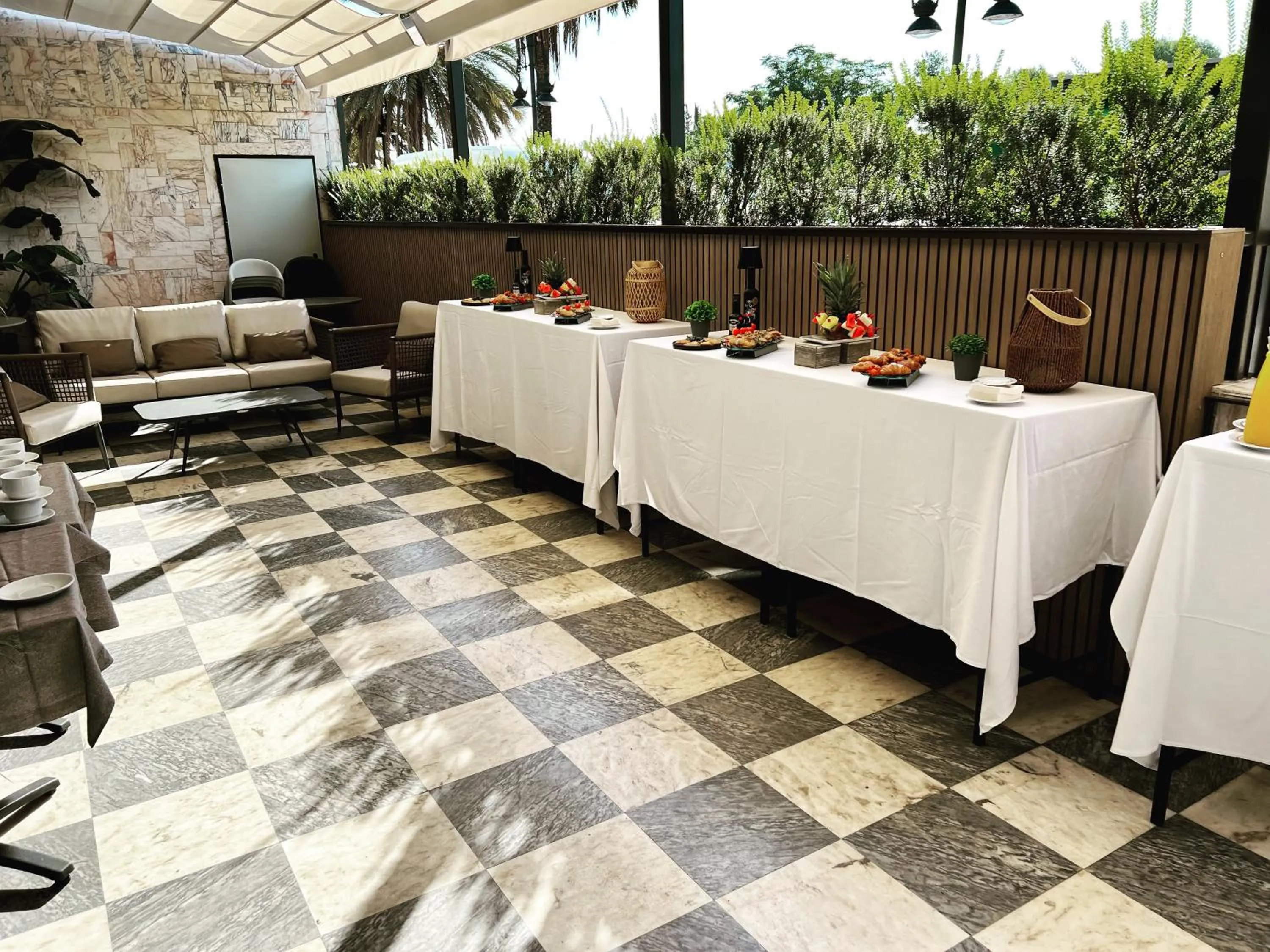 Restaurant/places to eat in Hotel Turia Valencia