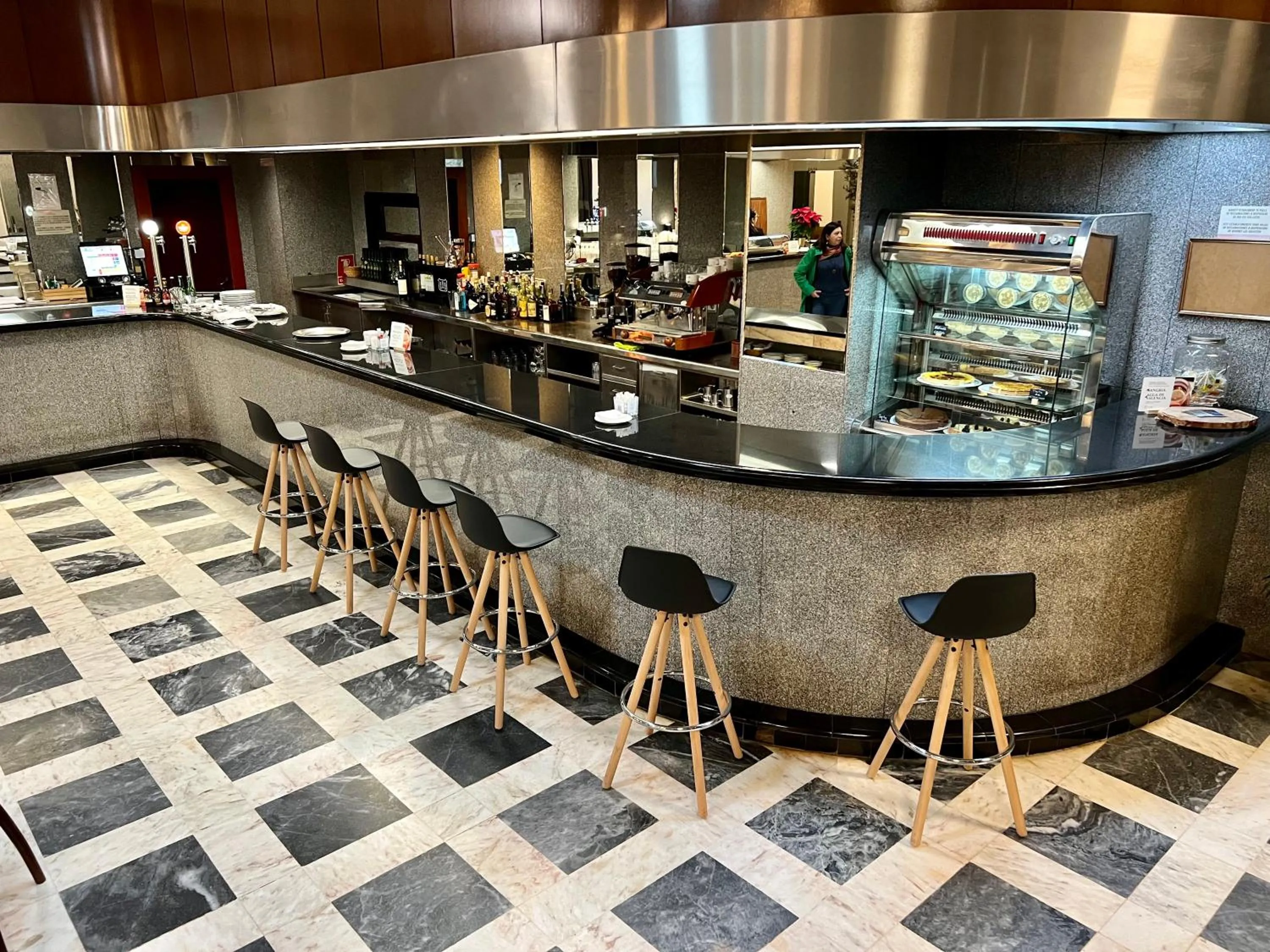 Restaurant/places to eat in Hotel Turia Valencia