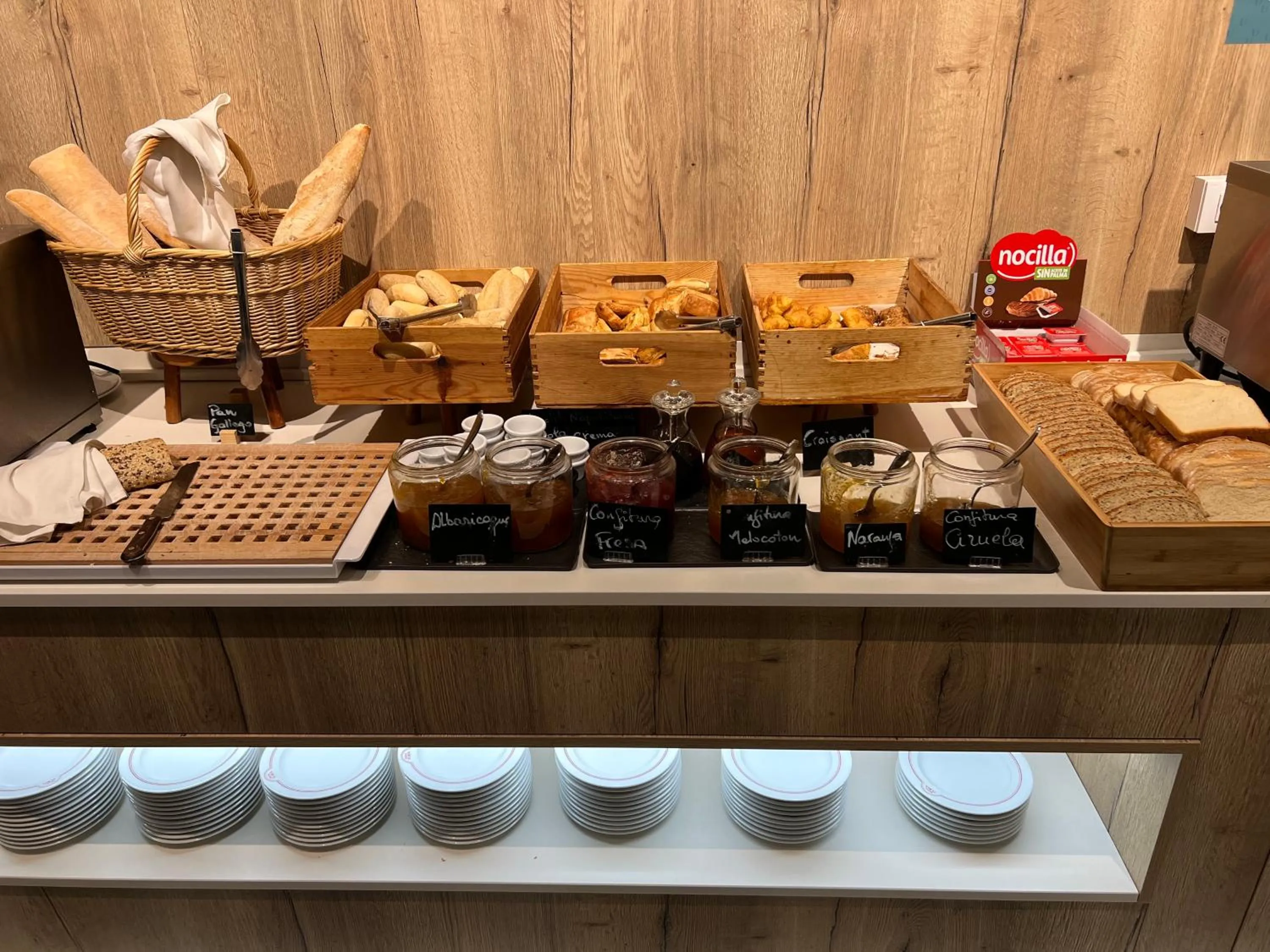 Food and drinks in Hotel Turia Valencia