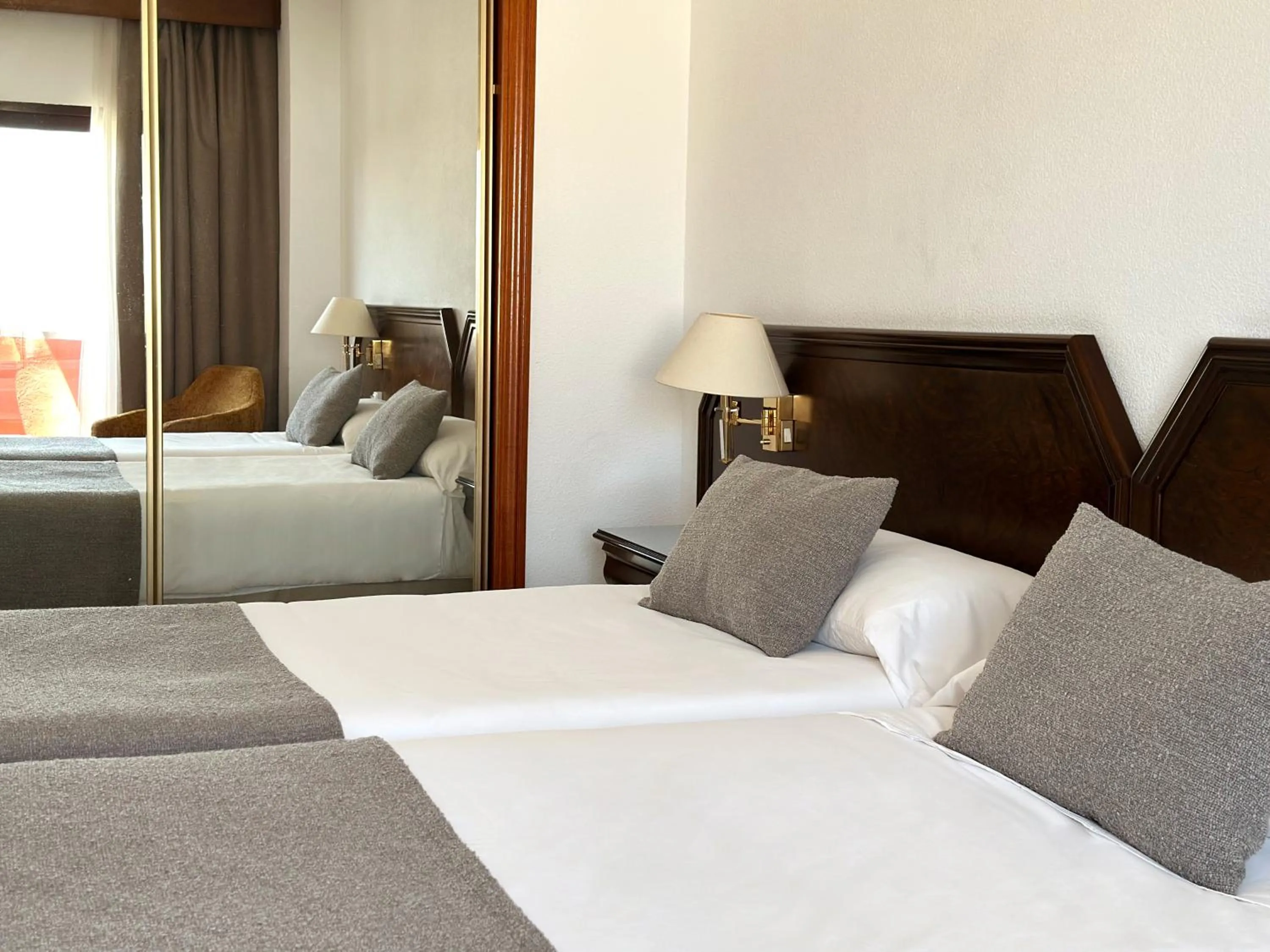 Bed in Hotel Turia Valencia