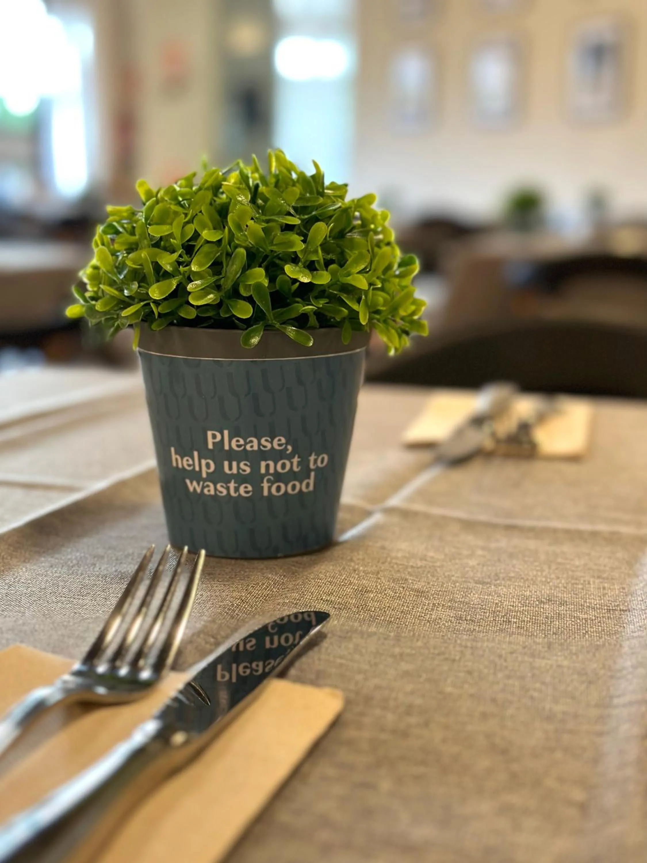 Restaurant/places to eat in Hotel Turia Valencia