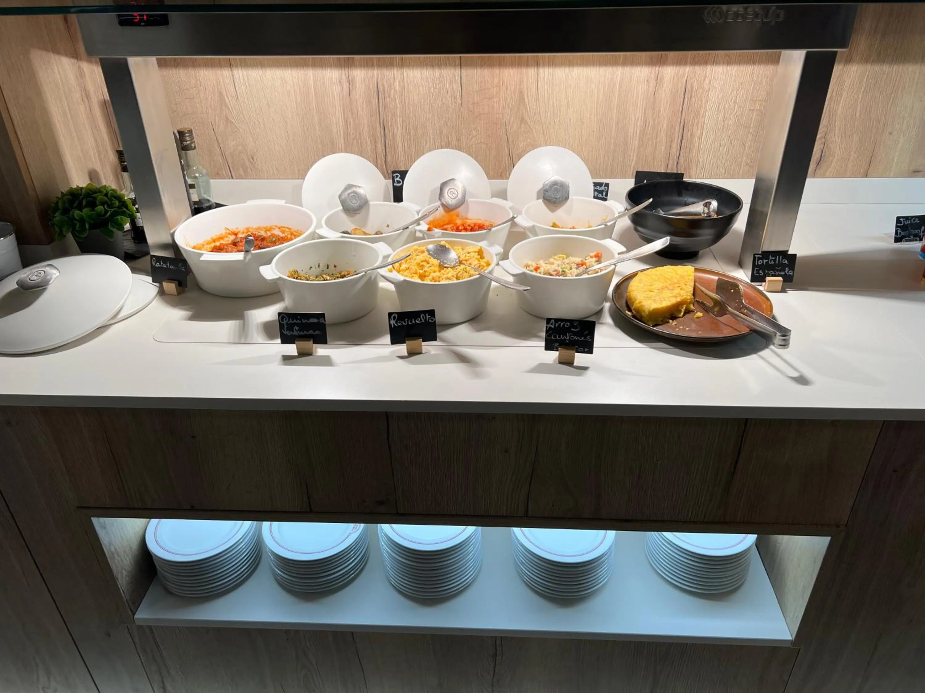 Food and drinks in Hotel Turia Valencia