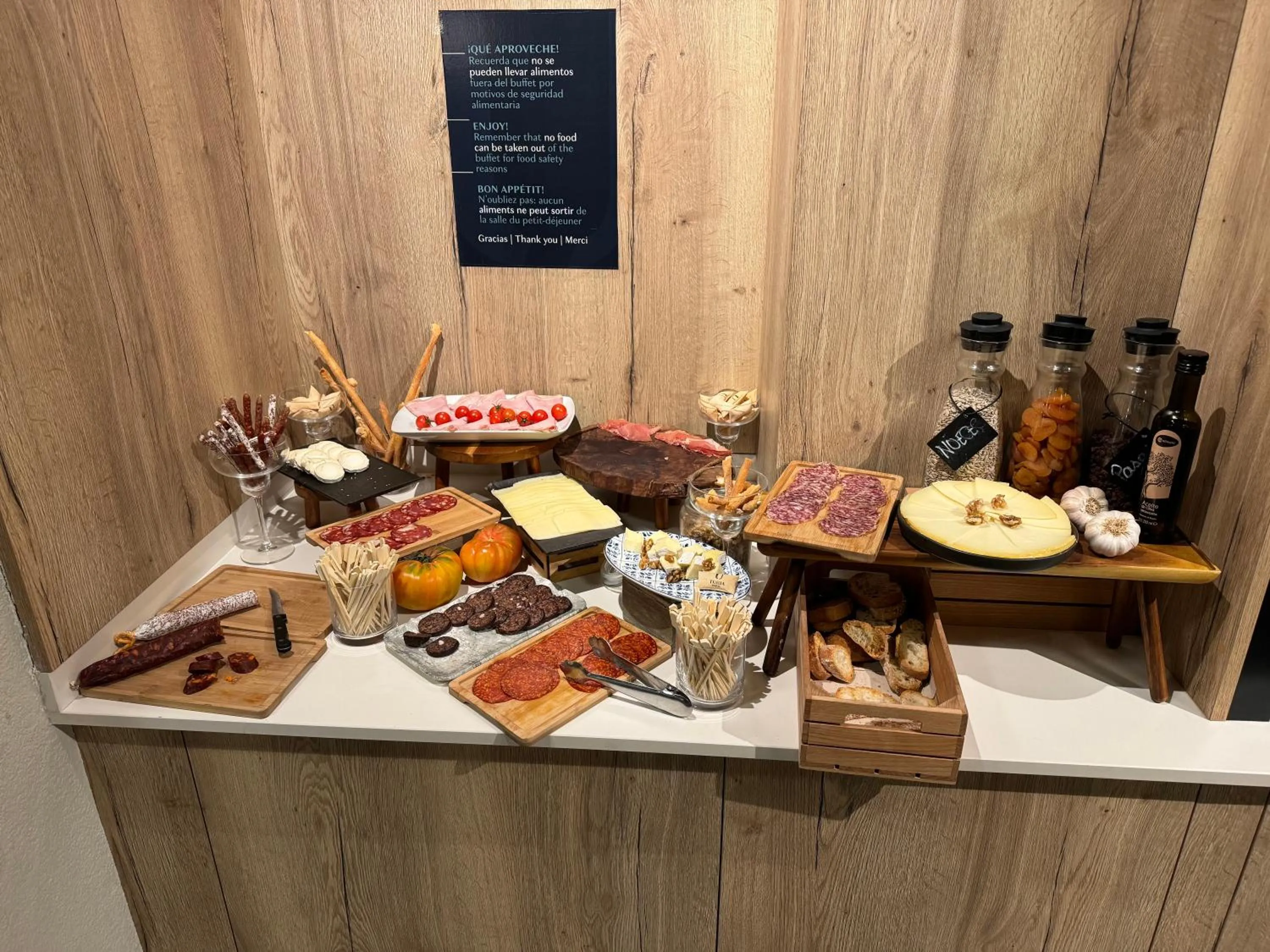 Food and drinks in Hotel Turia Valencia