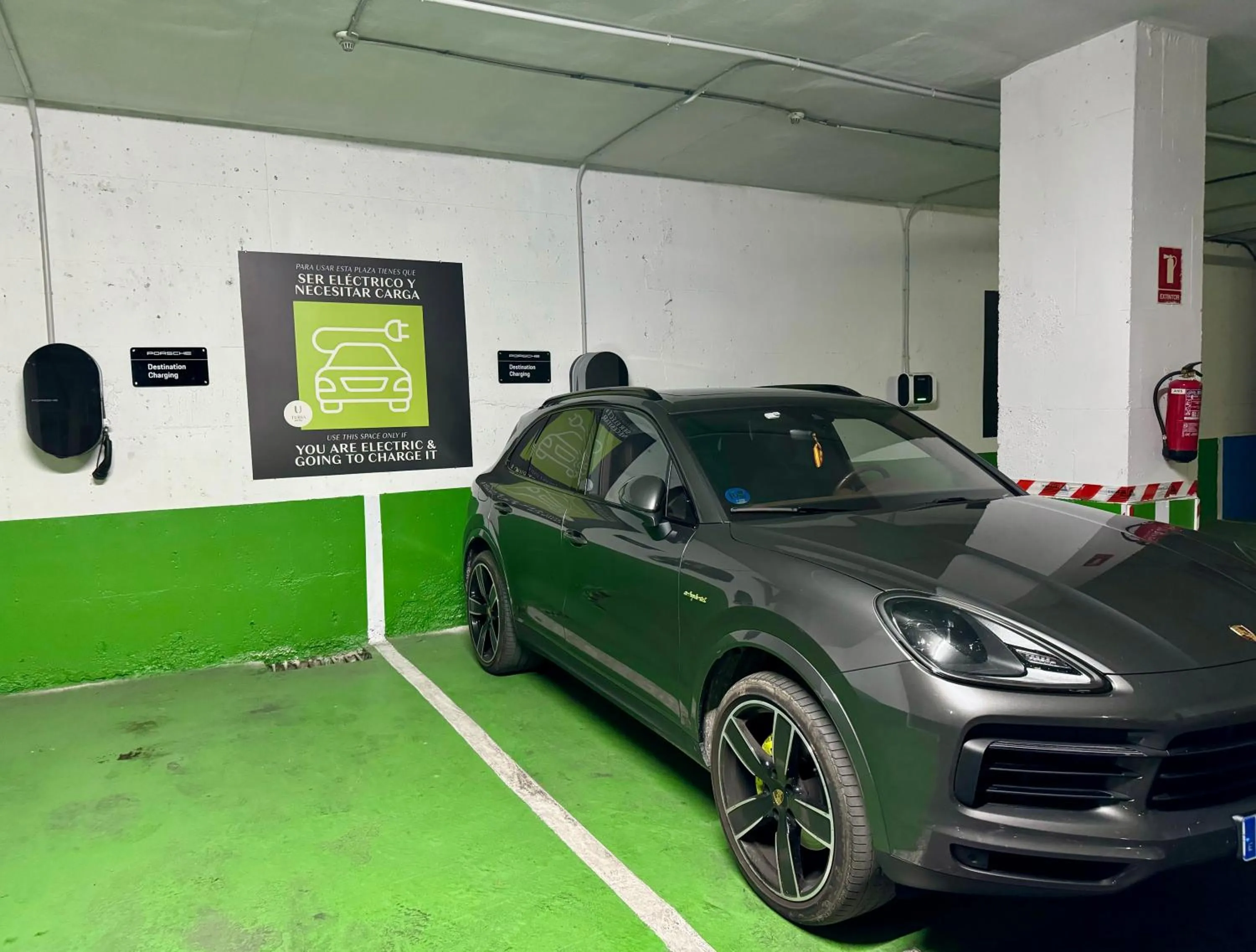 Parking in Hotel Turia Valencia