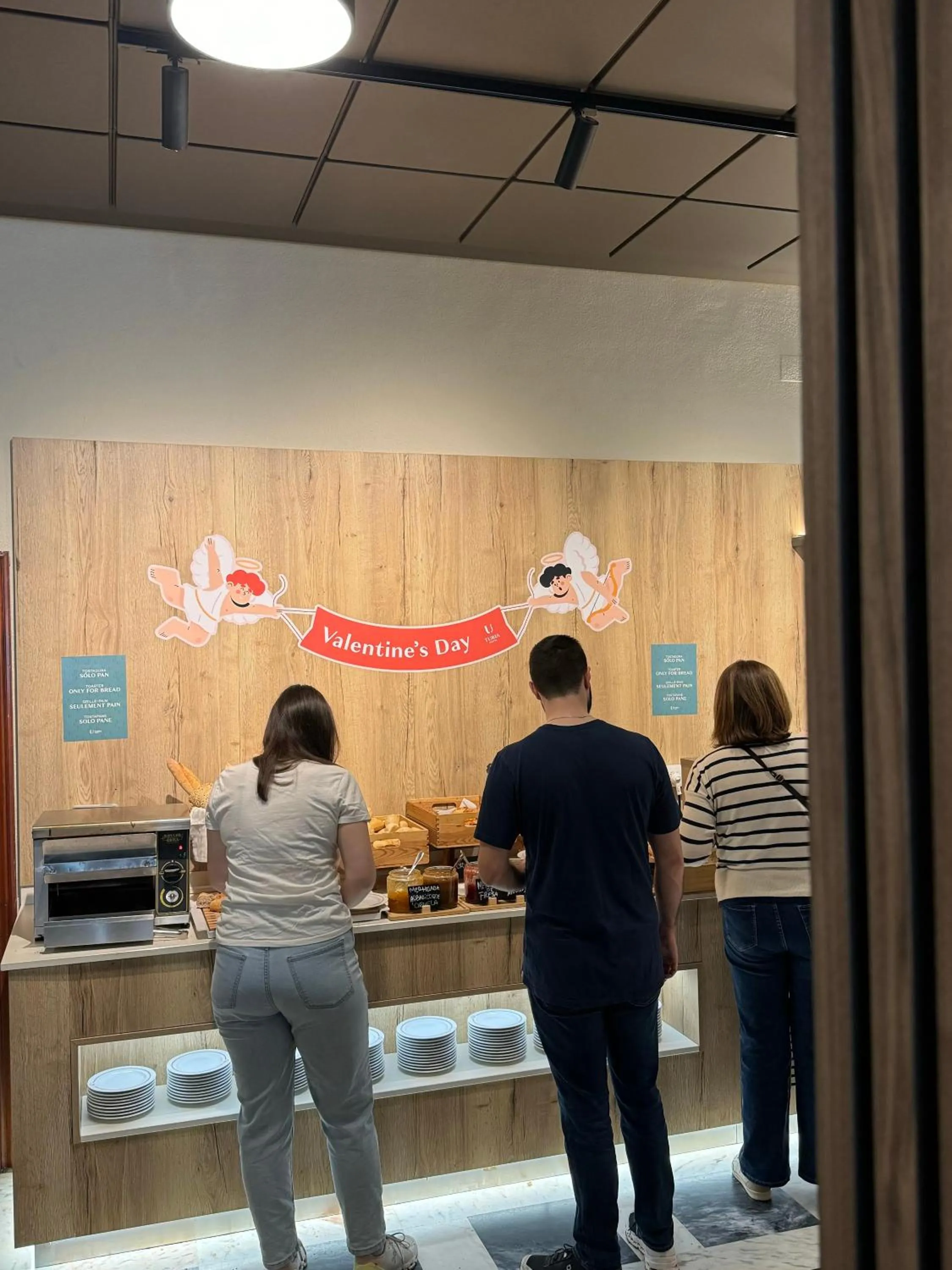 Food and drinks in Hotel Turia Valencia