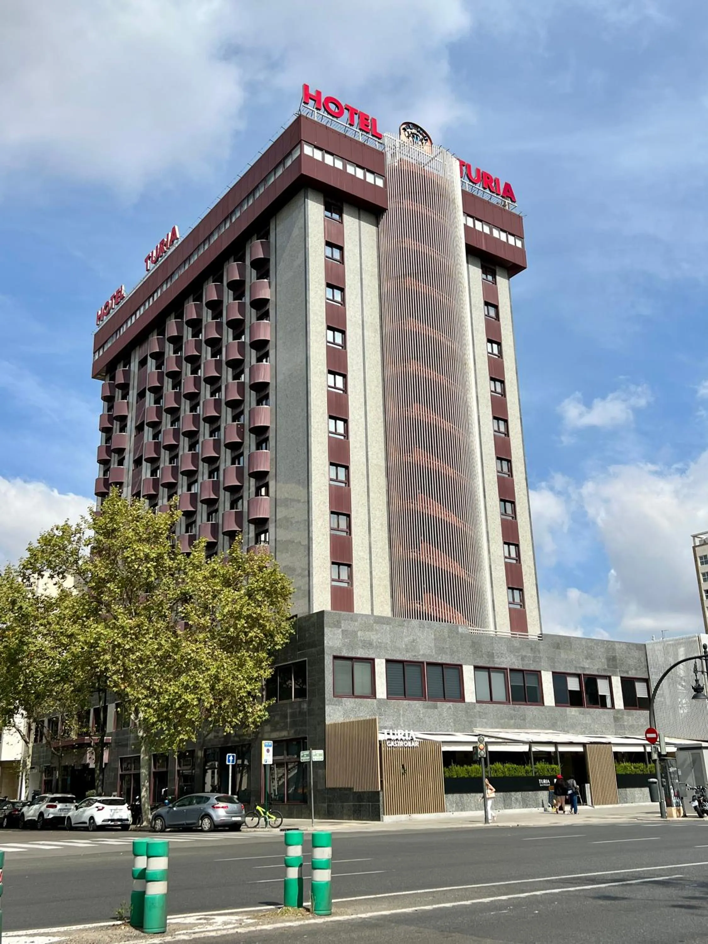 Property building in Hotel Turia Valencia