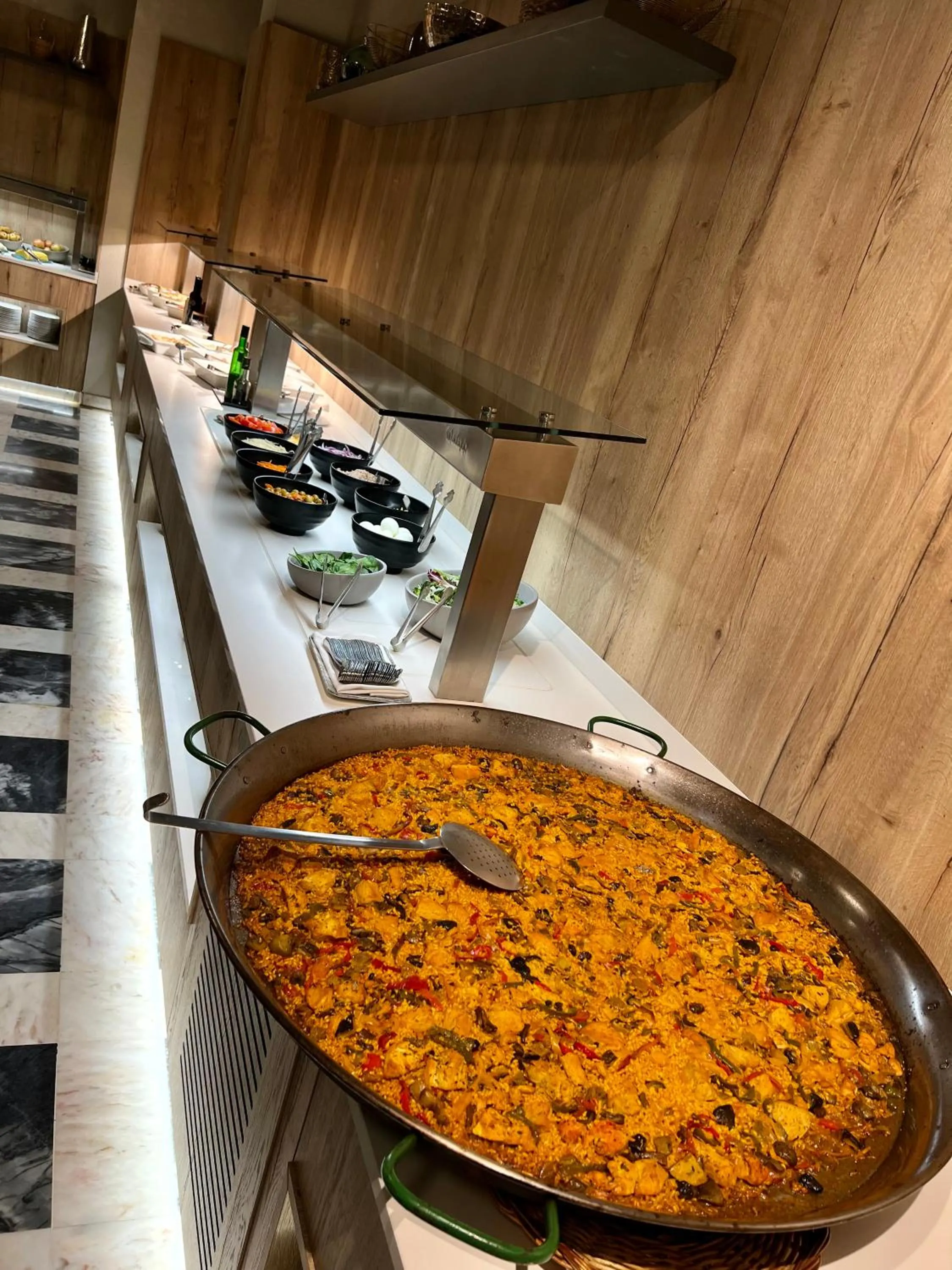 Food and drinks in Hotel Turia Valencia