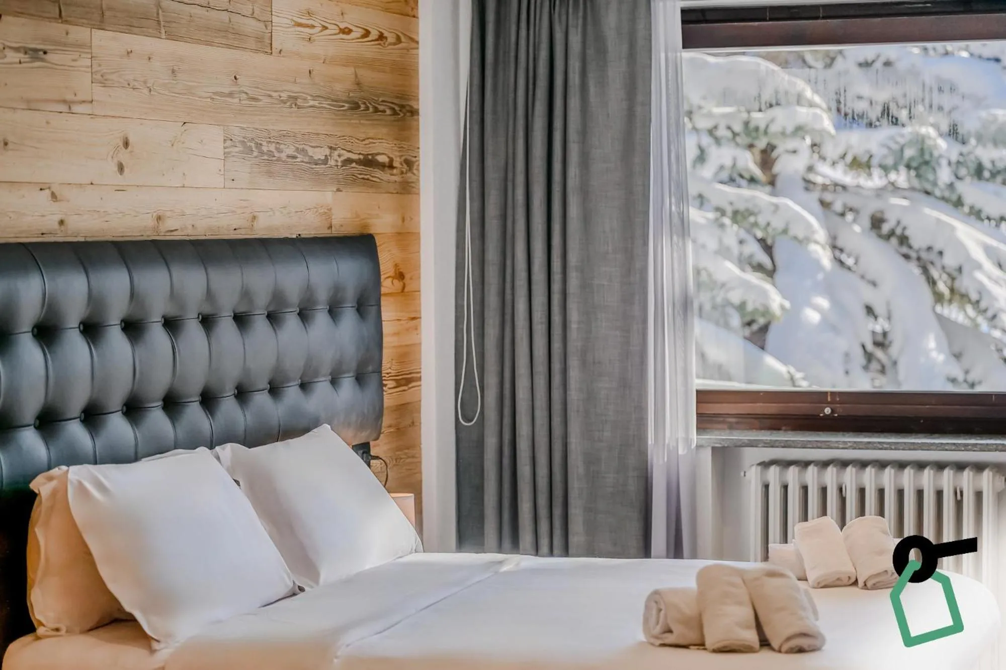 Bedroom, Bed in Hotiday Sestriere Ski Run