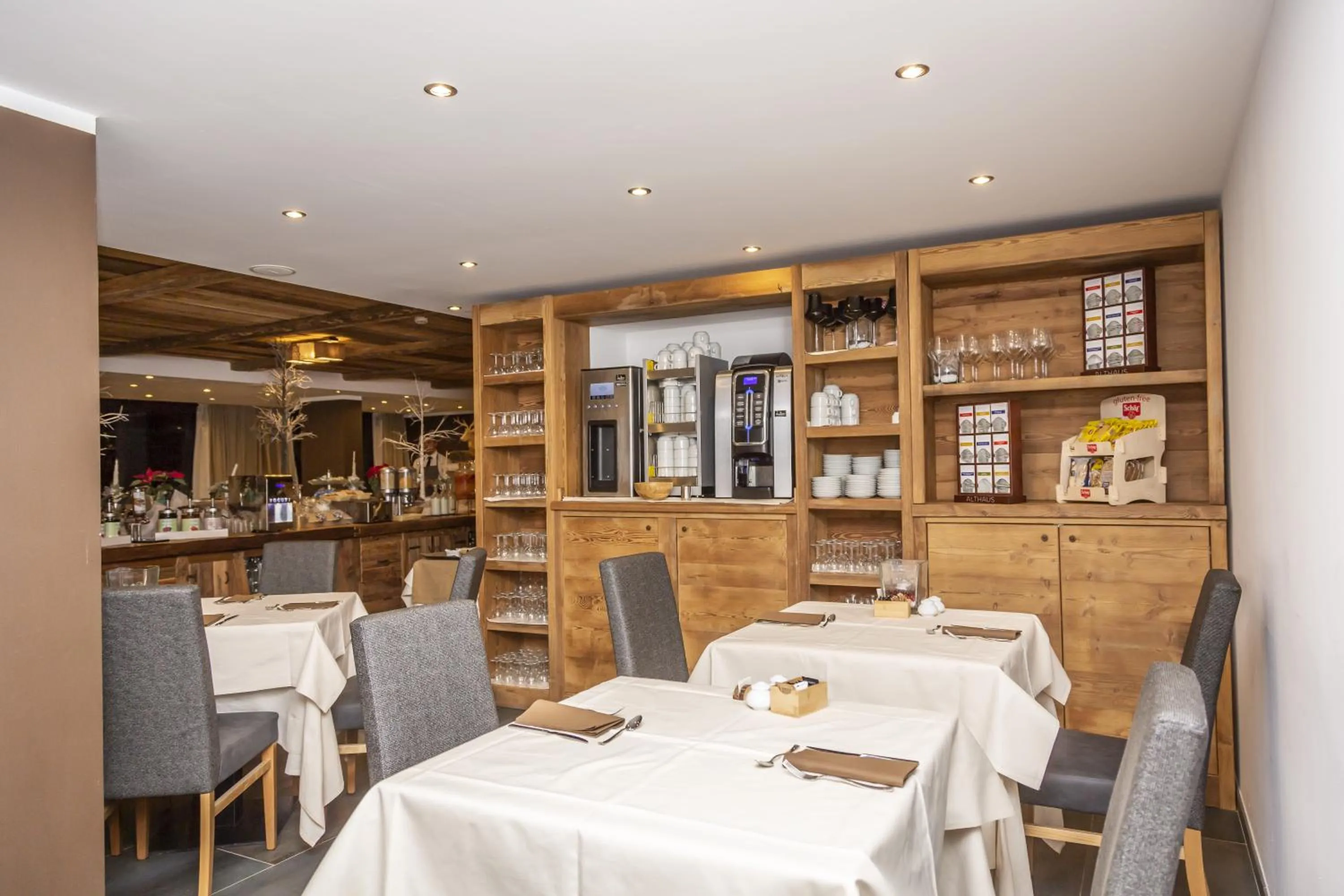 Restaurant/places to eat in Hotiday Sestriere Ski Run