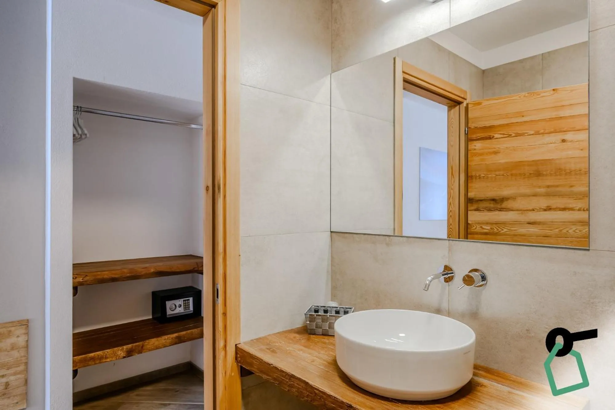 Bathroom in Hotiday Sestriere Ski Run