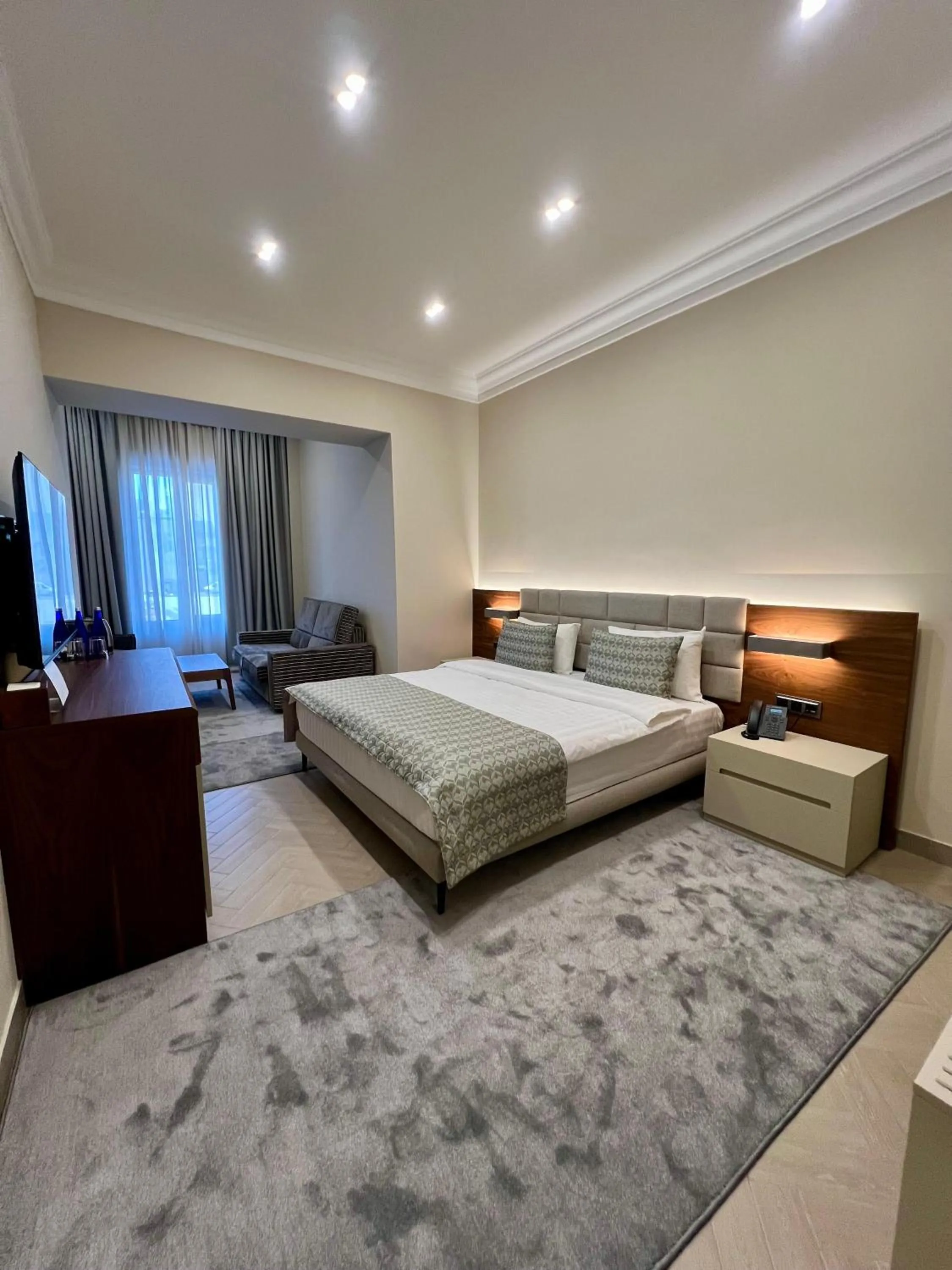 Bedroom, Bed in Plaza Viktoria Hotel Yerevan