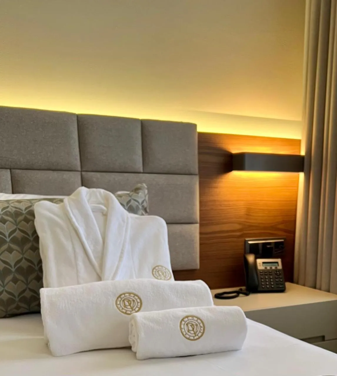 towels, Bed in Plaza Viktoria Hotel Yerevan