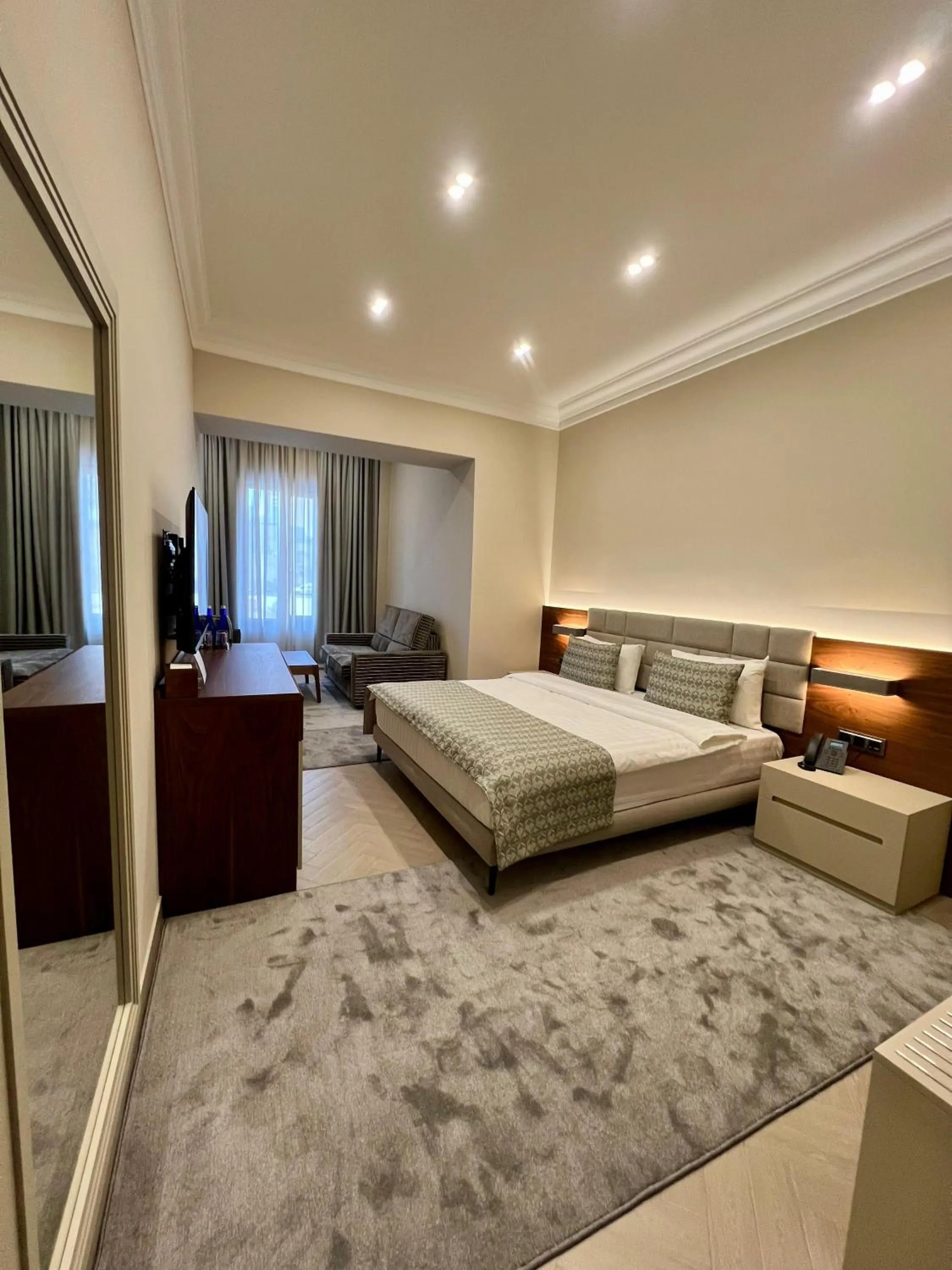 Bedroom, Bed in Plaza Viktoria Hotel Yerevan