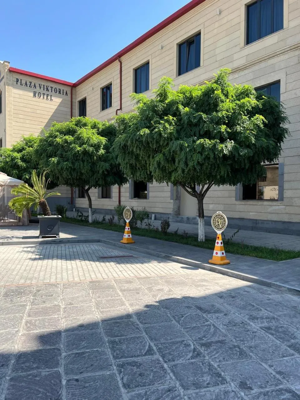 Parking in Plaza Viktoria Hotel Yerevan