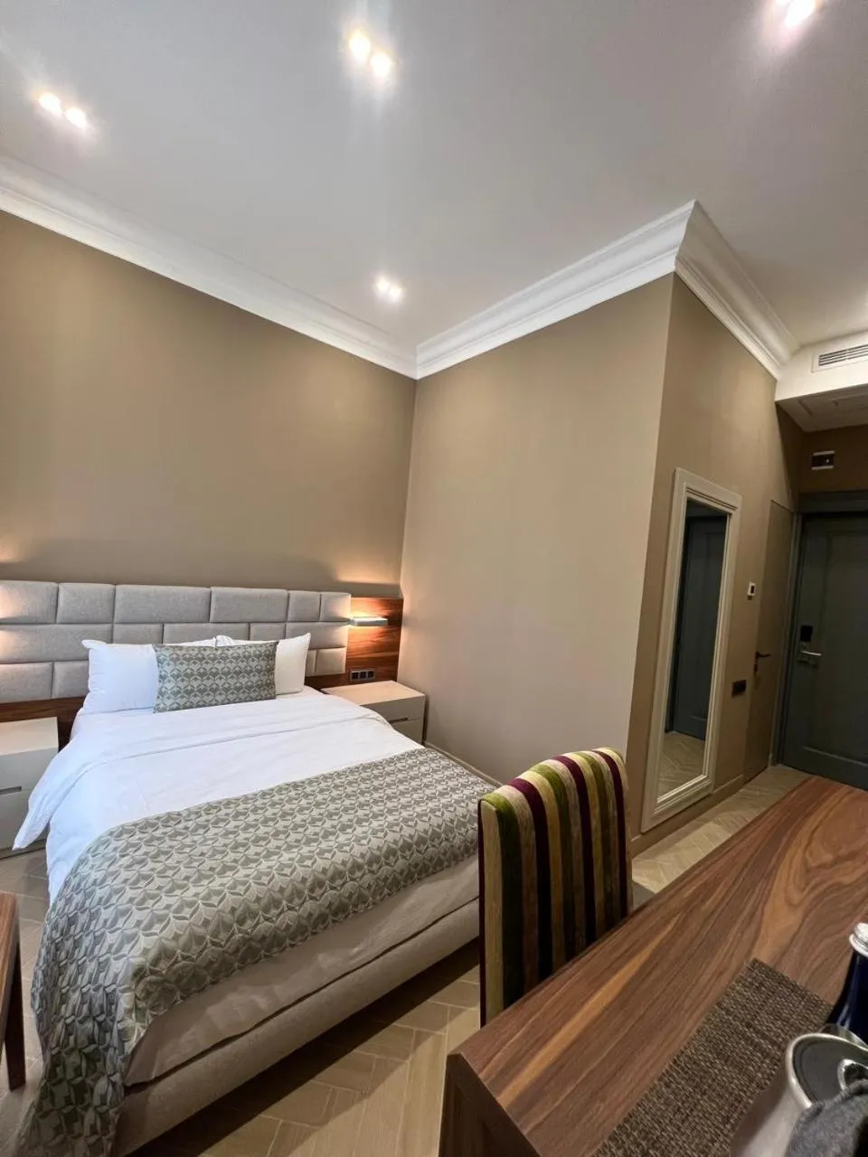 Photo of the whole room, Bed in Plaza Viktoria Hotel Yerevan