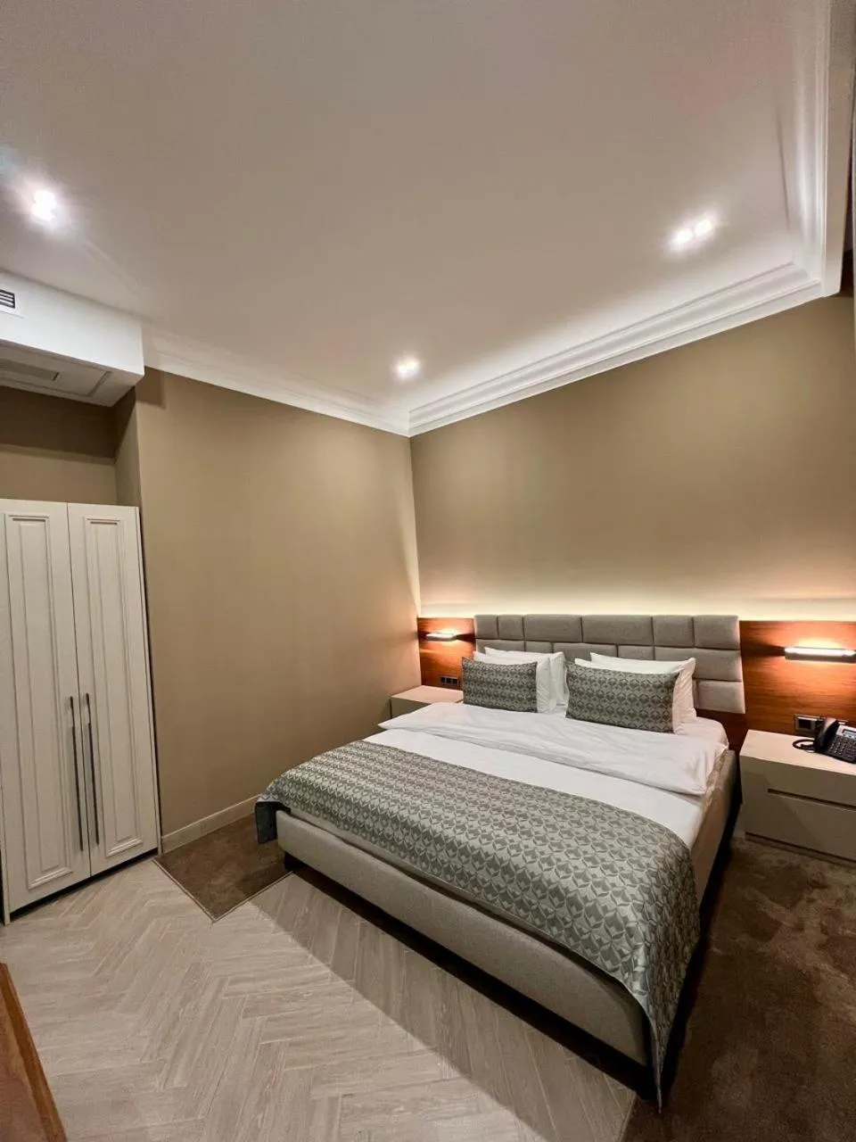 Bedroom, Bed in Plaza Viktoria Hotel Yerevan