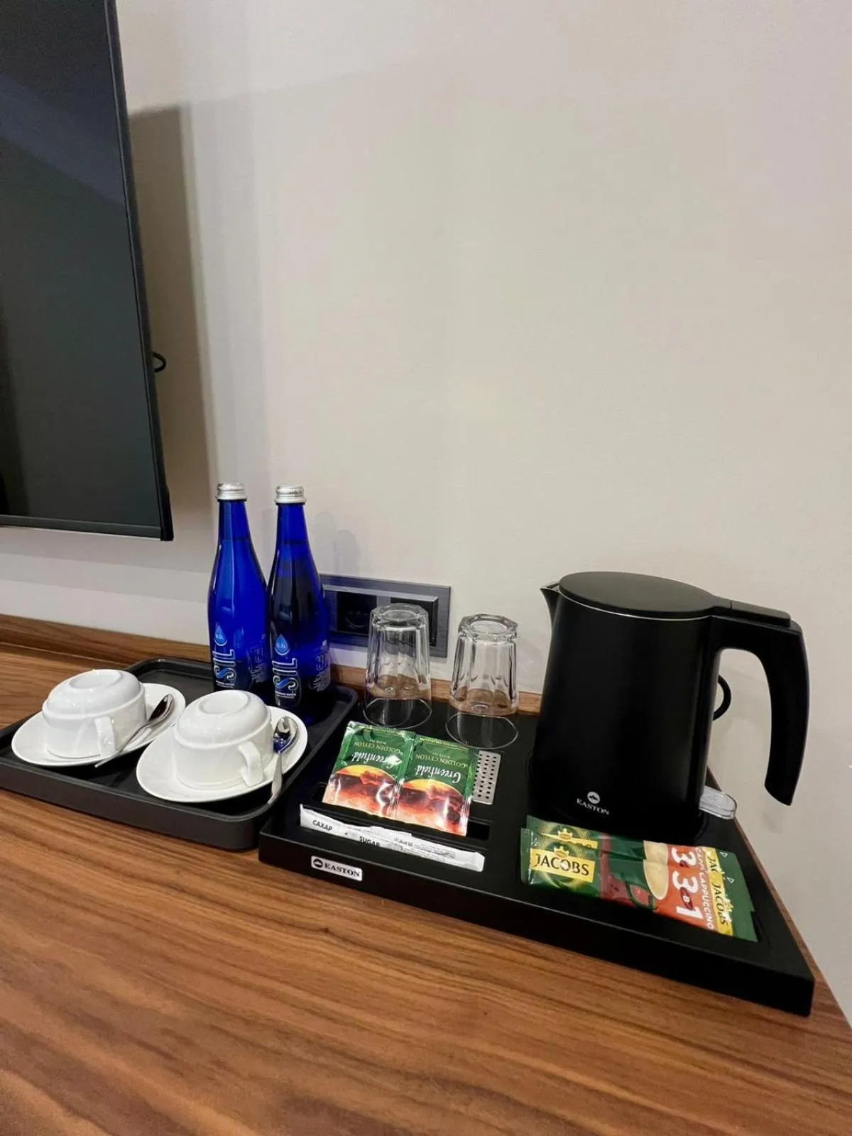 Coffee/tea facilities in Plaza Viktoria Hotel Yerevan