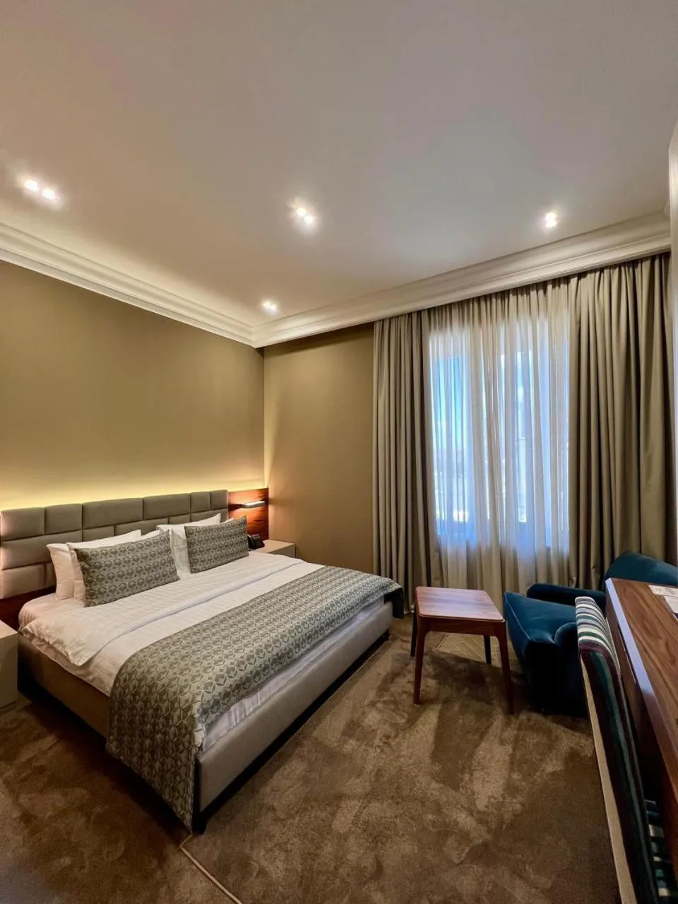 Bedroom, Bed in Plaza Viktoria Hotel Yerevan