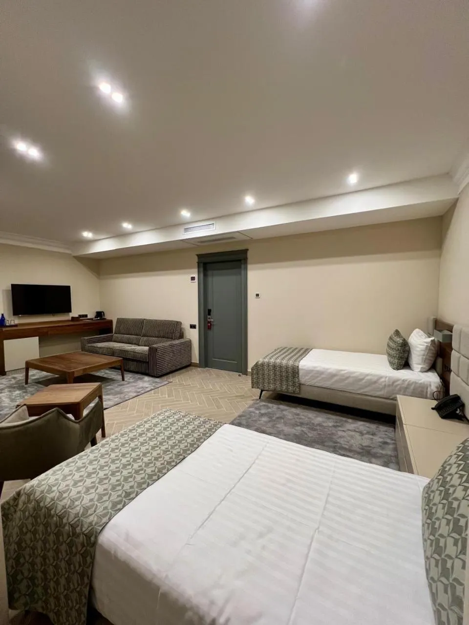 Photo of the whole room, Bed in Plaza Viktoria Hotel Yerevan