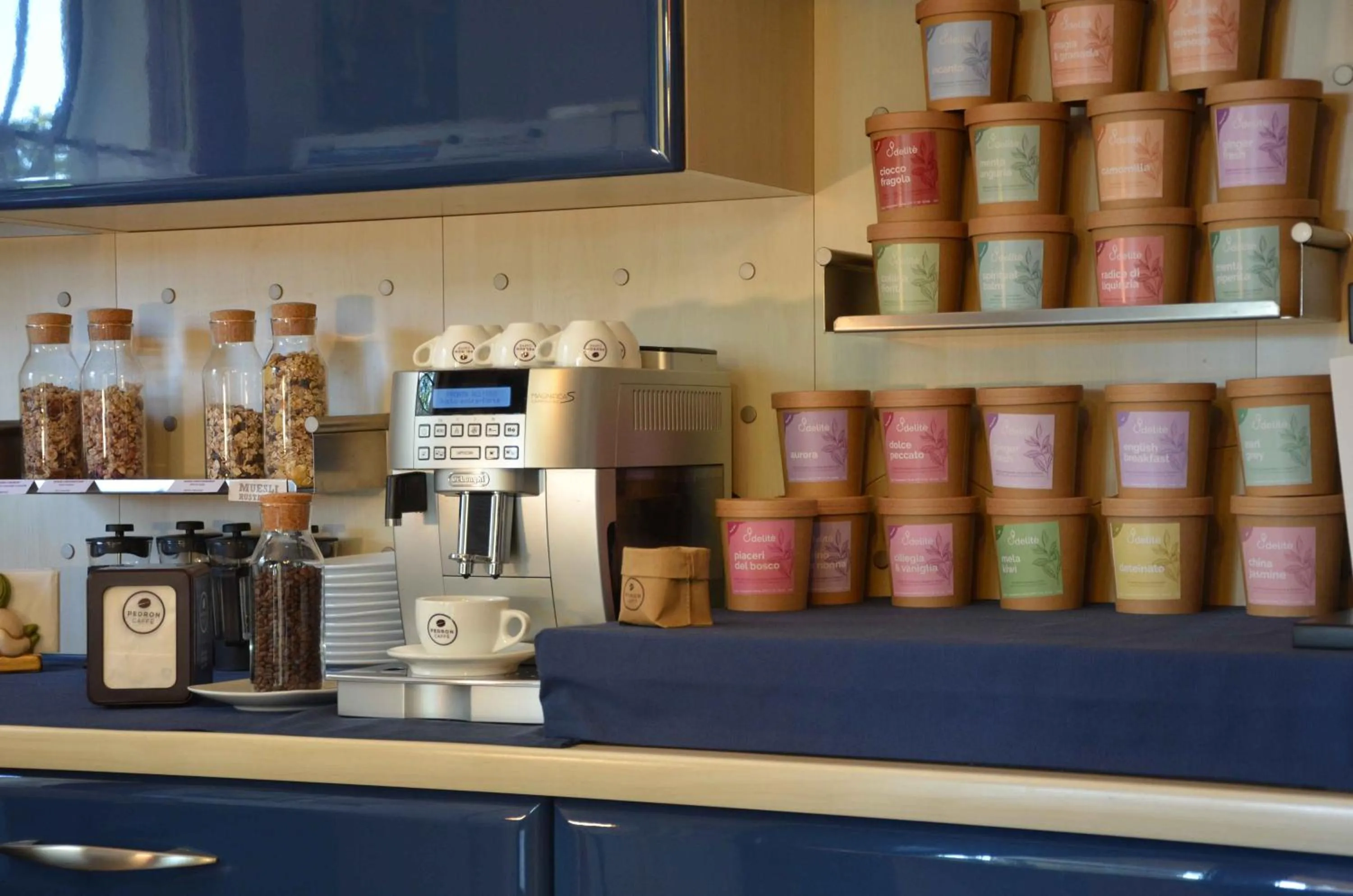 Coffee/tea facilities in B&B Melograno MC