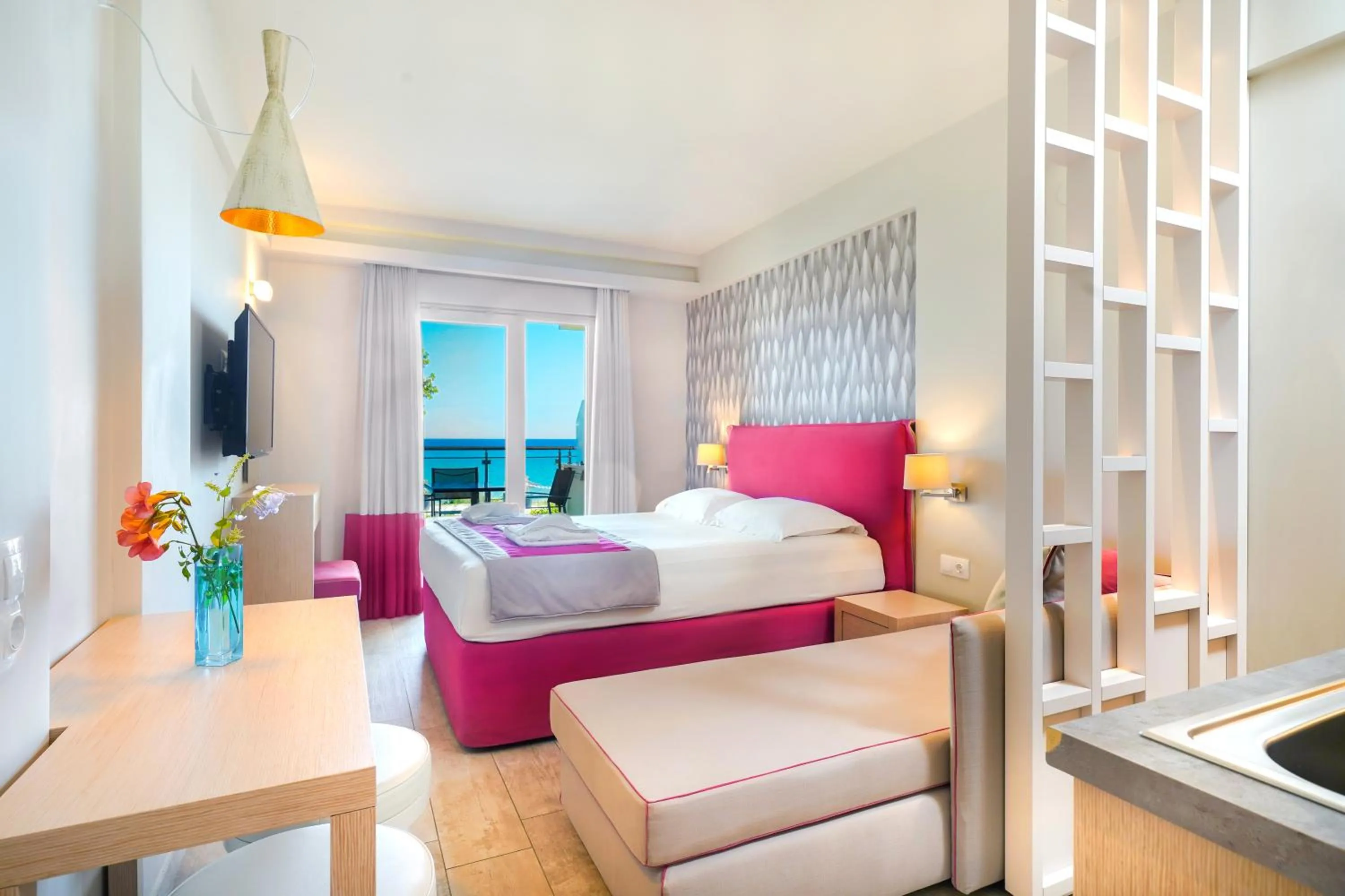 Photo of the whole room, Bed in Iliorama Luxury Apartments