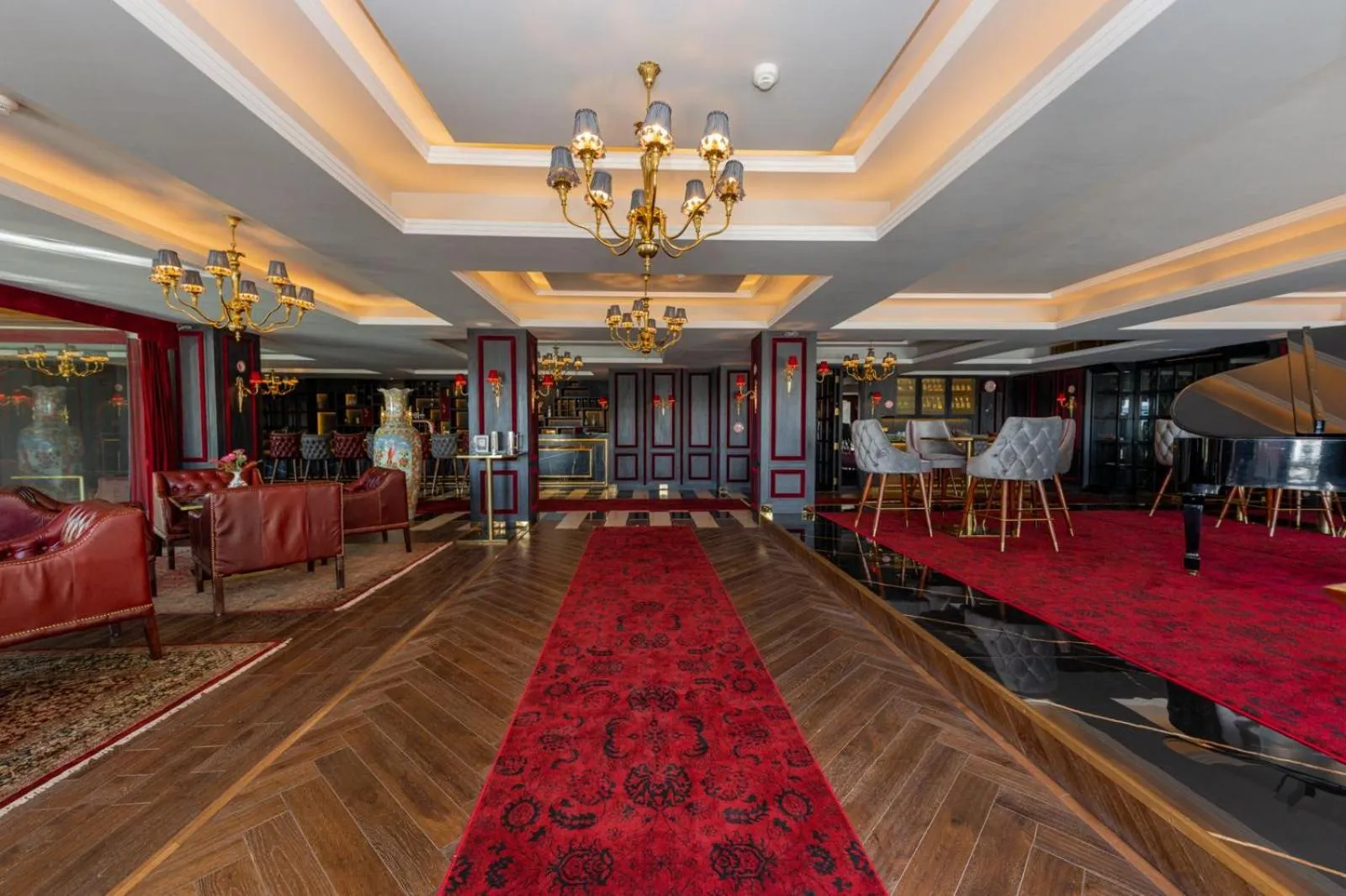 Lounge or bar in The Manor Sports and Wellness Hotel