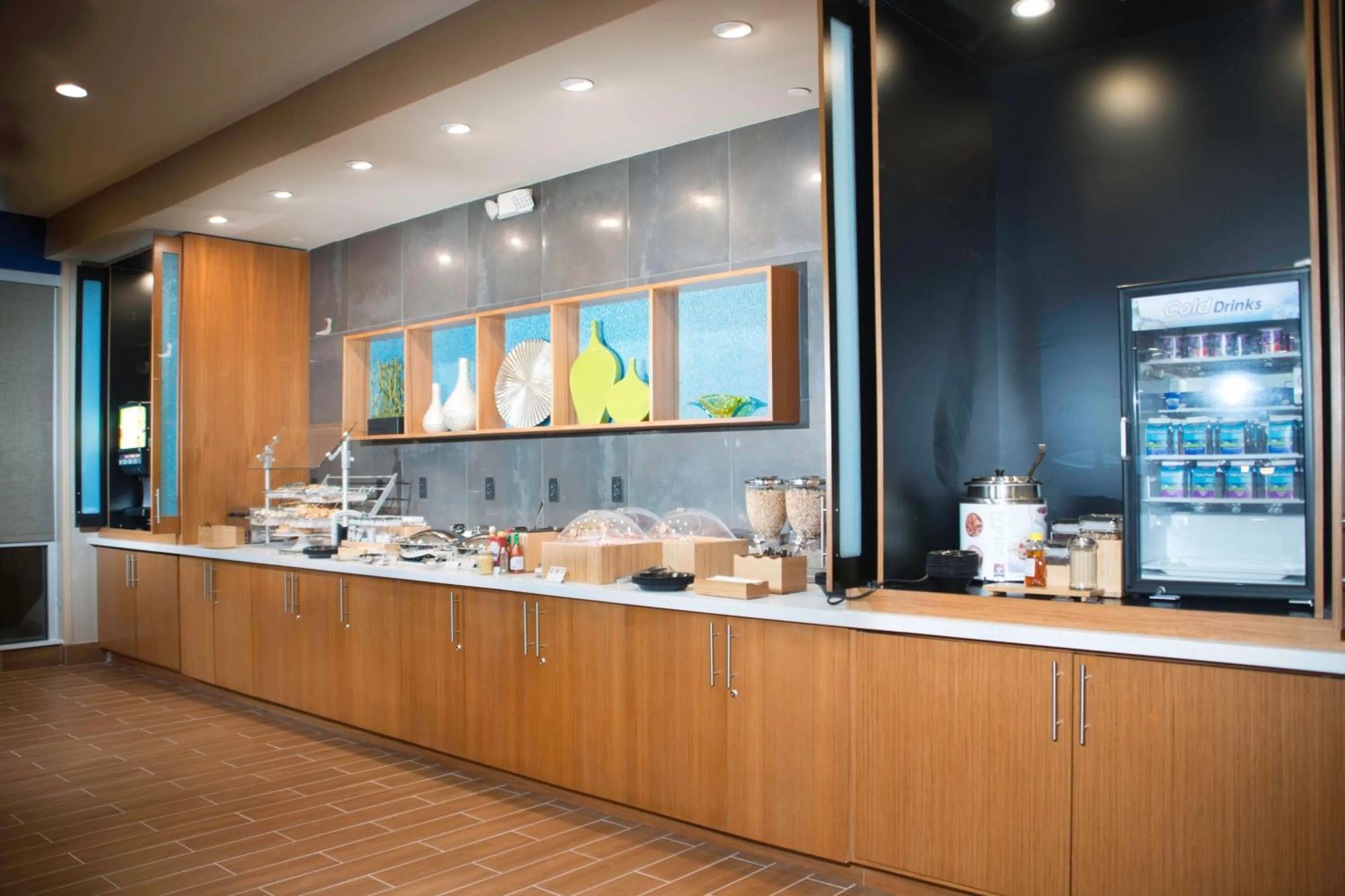 Breakfast in SpringHill Suites by Marriott Houston Westchase