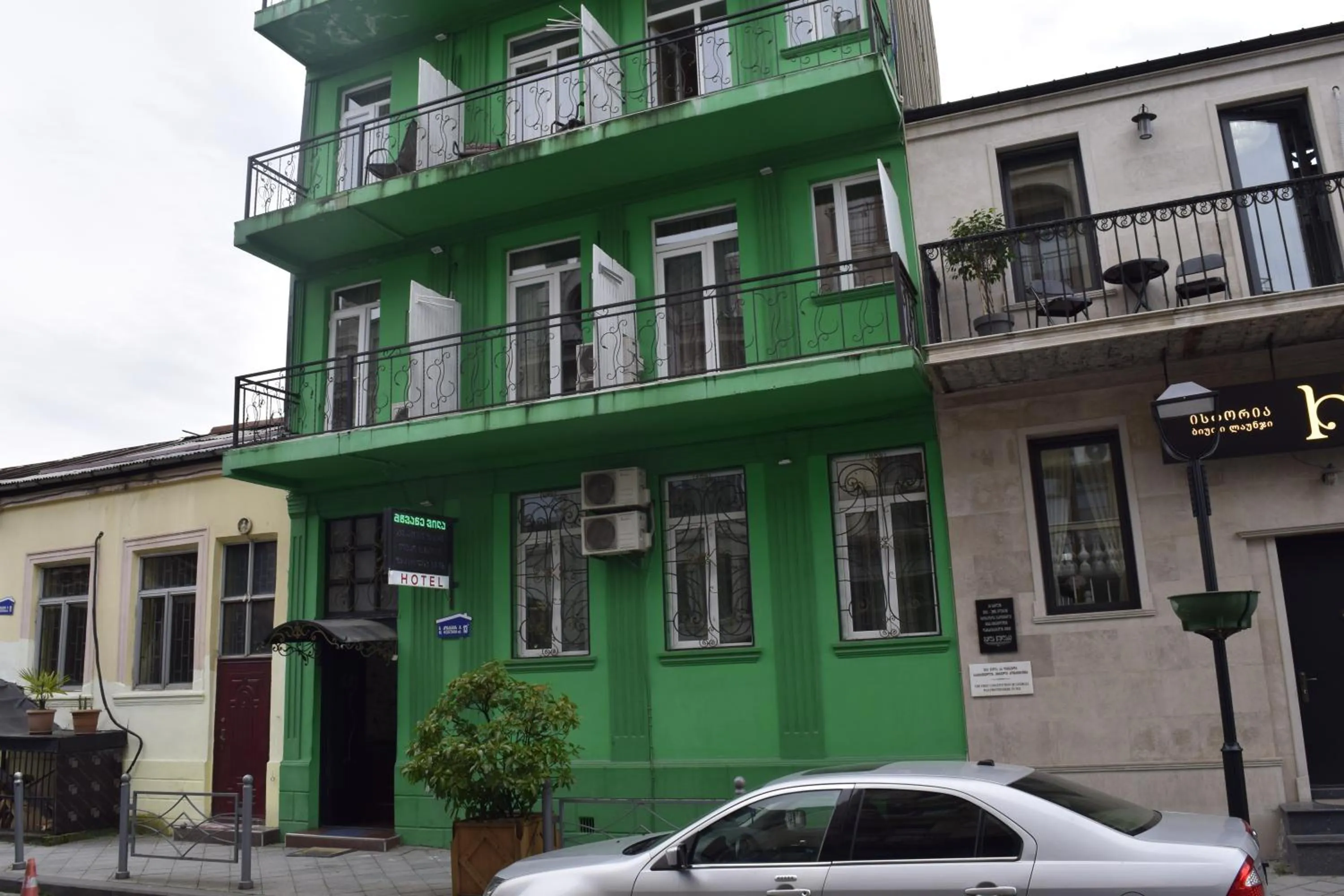 Property Building in Green Villa