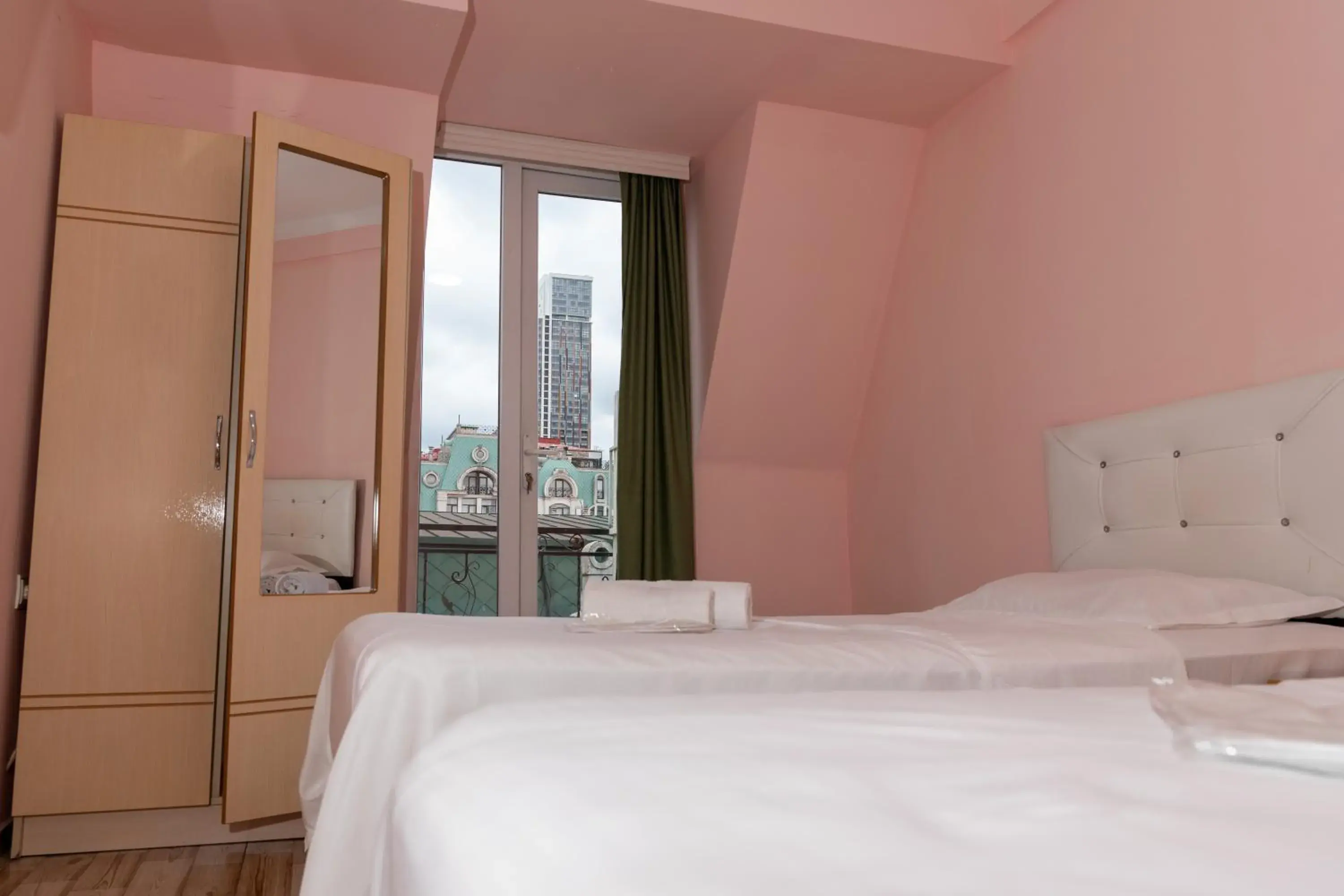 Twin Room with Balcony in Green Villa Twin Room with Balcony in Green Villa