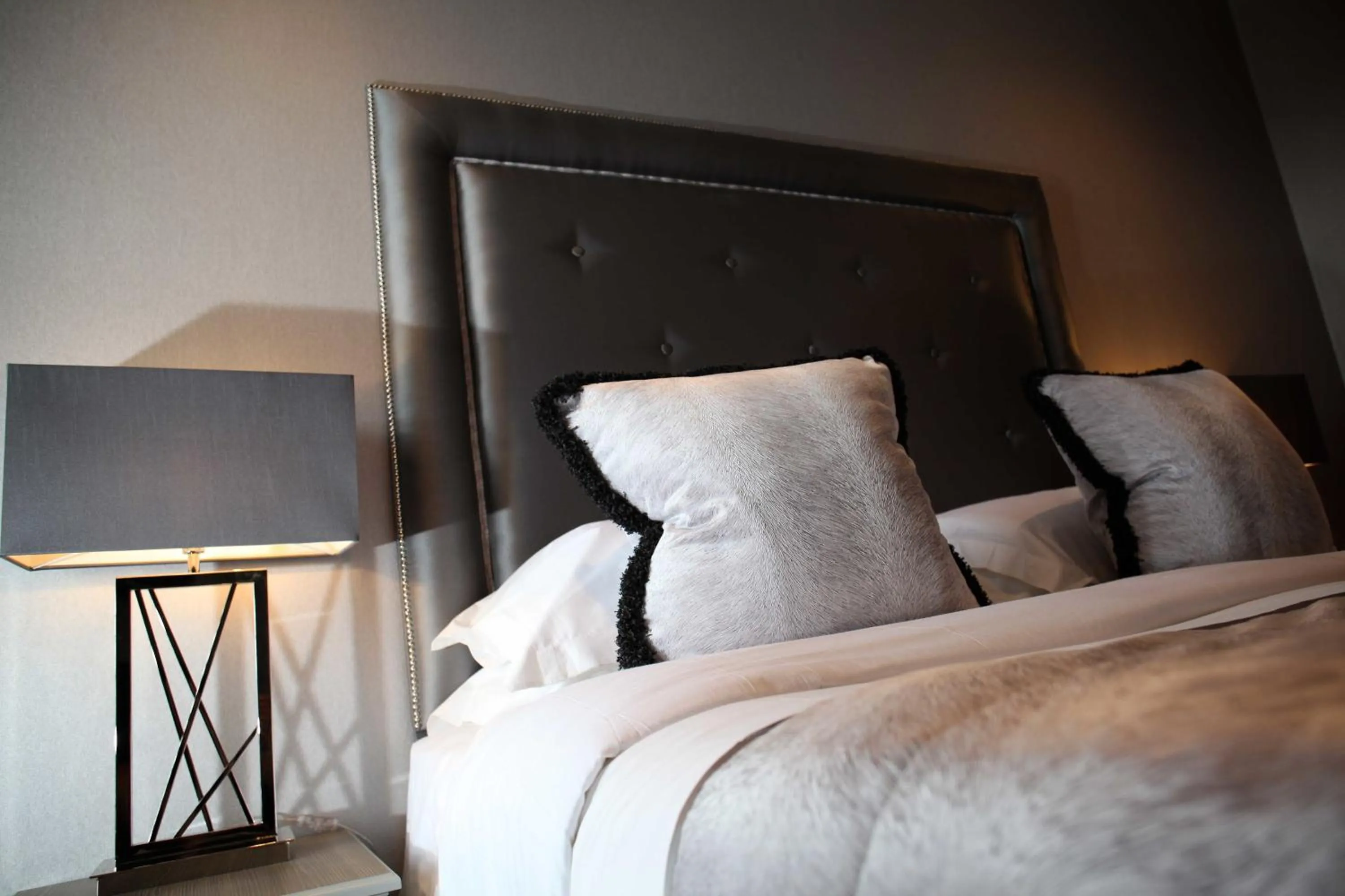 Other, Bed in The Eccleston Hotel; BW Signature Collection